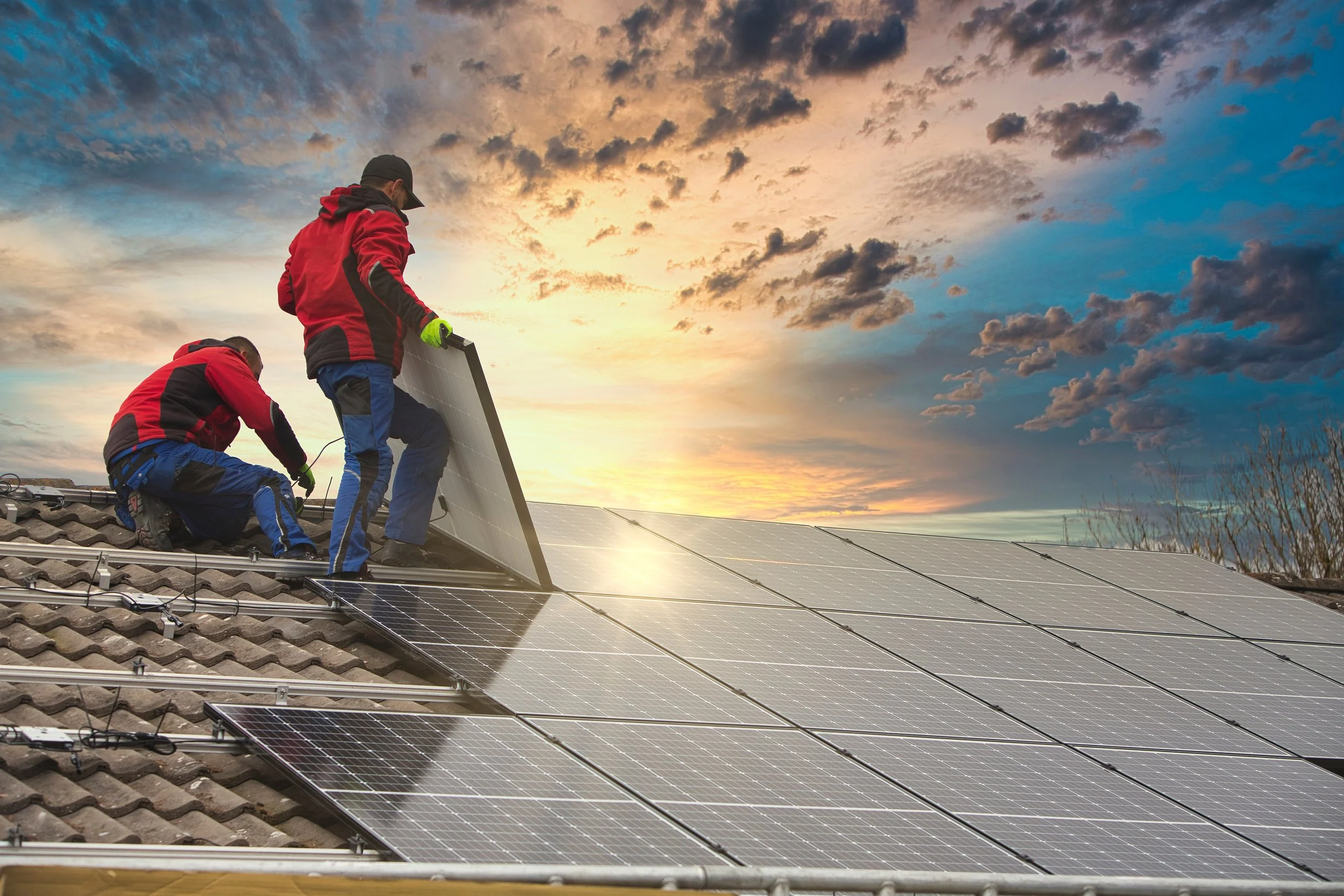 IET Urges Households to Check Electrical Safety Before Using Plug In Solar Products