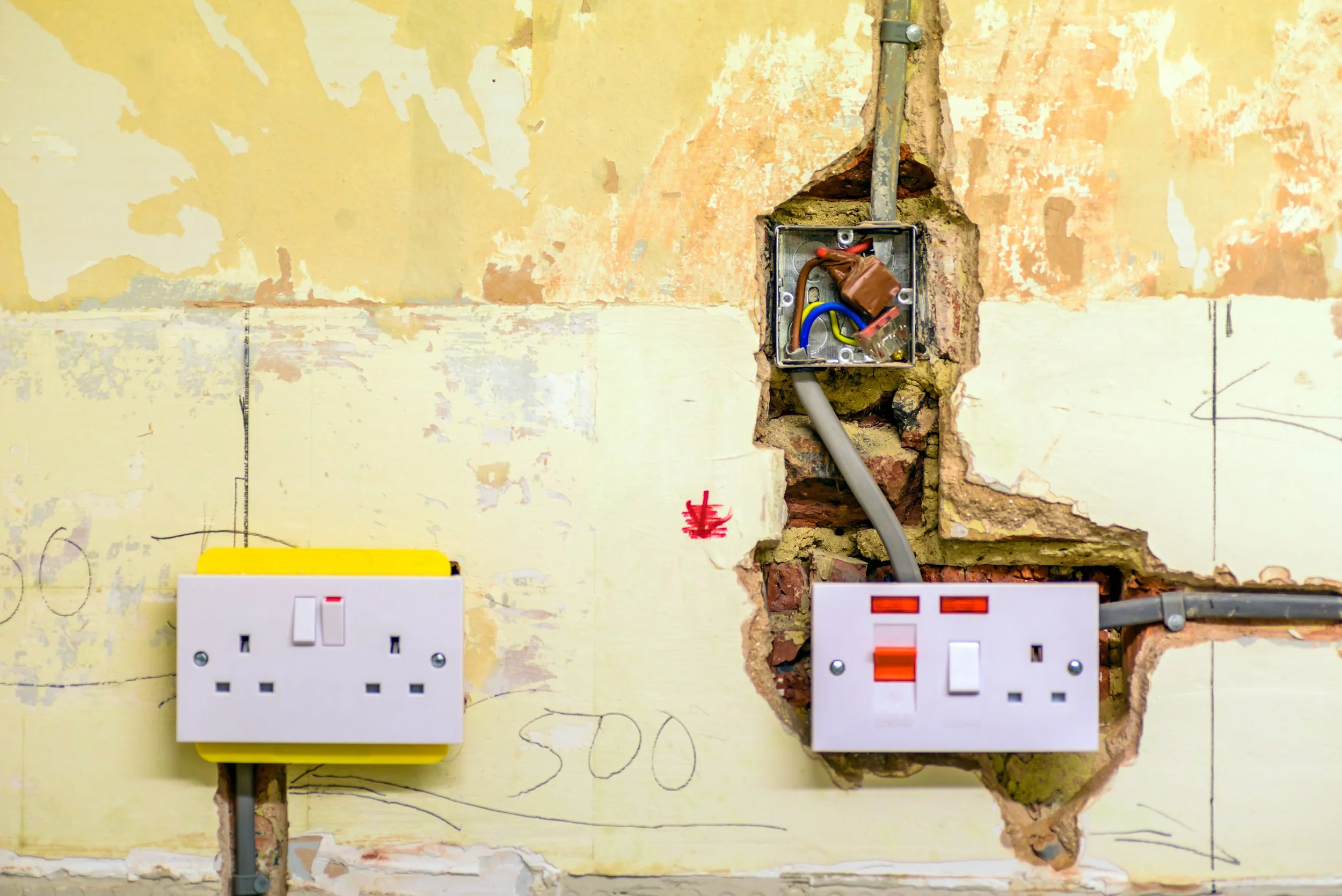 How Long to Become an Electrician in the UK: 2026 Career Roadmap