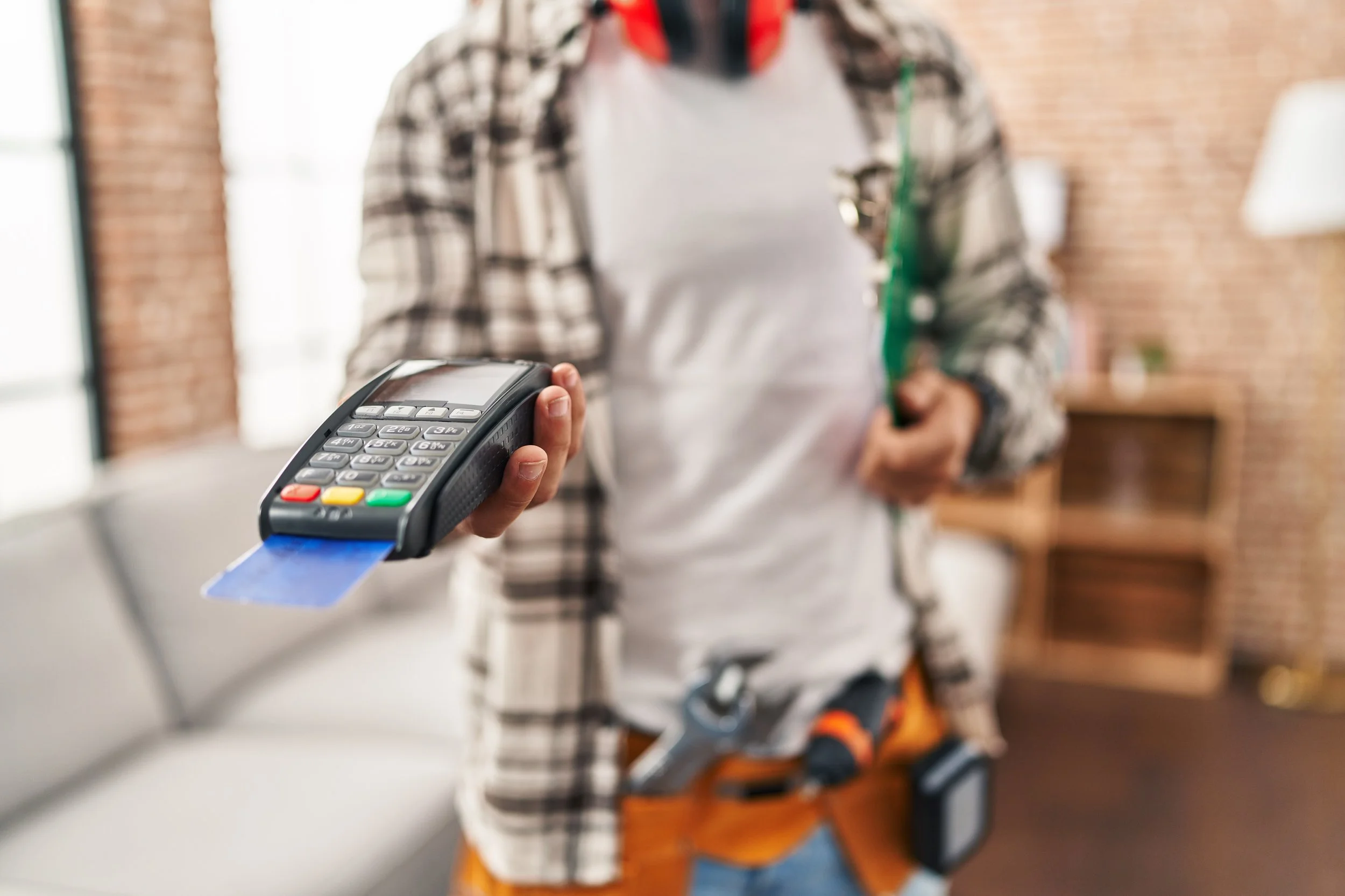 JIB Electrician Pay Rates UK: 2026 Salary Guide and Career Trends