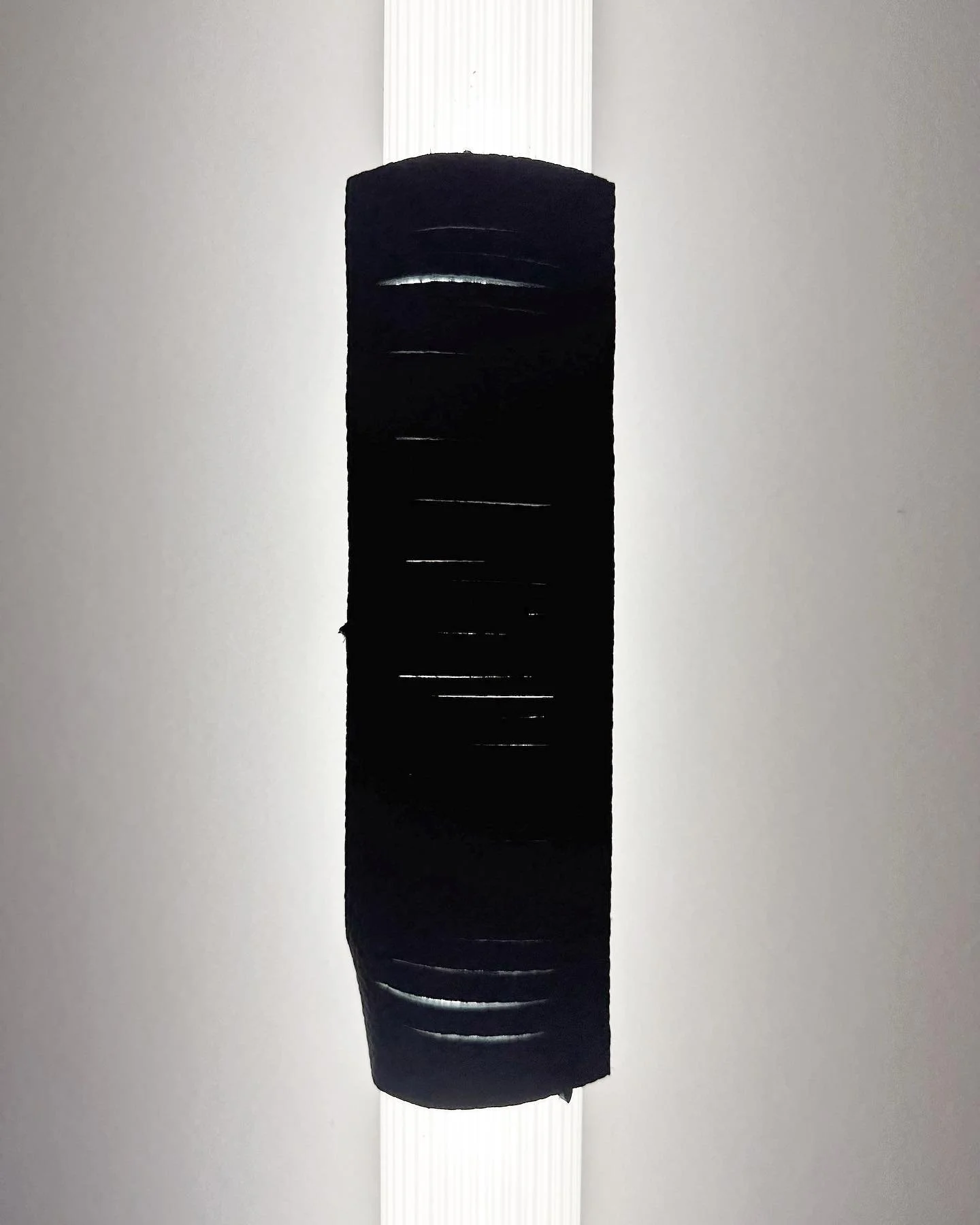 Work in progress 
.
.
.

Developing ideas with cut leather patch with backlight. 

Date: February 2023
Material: Leather patch, LED bar light
Scale: 72mm x 229mm

#leather #wip #backlight #workinprogress #developments #developingwork #leatherart #bod