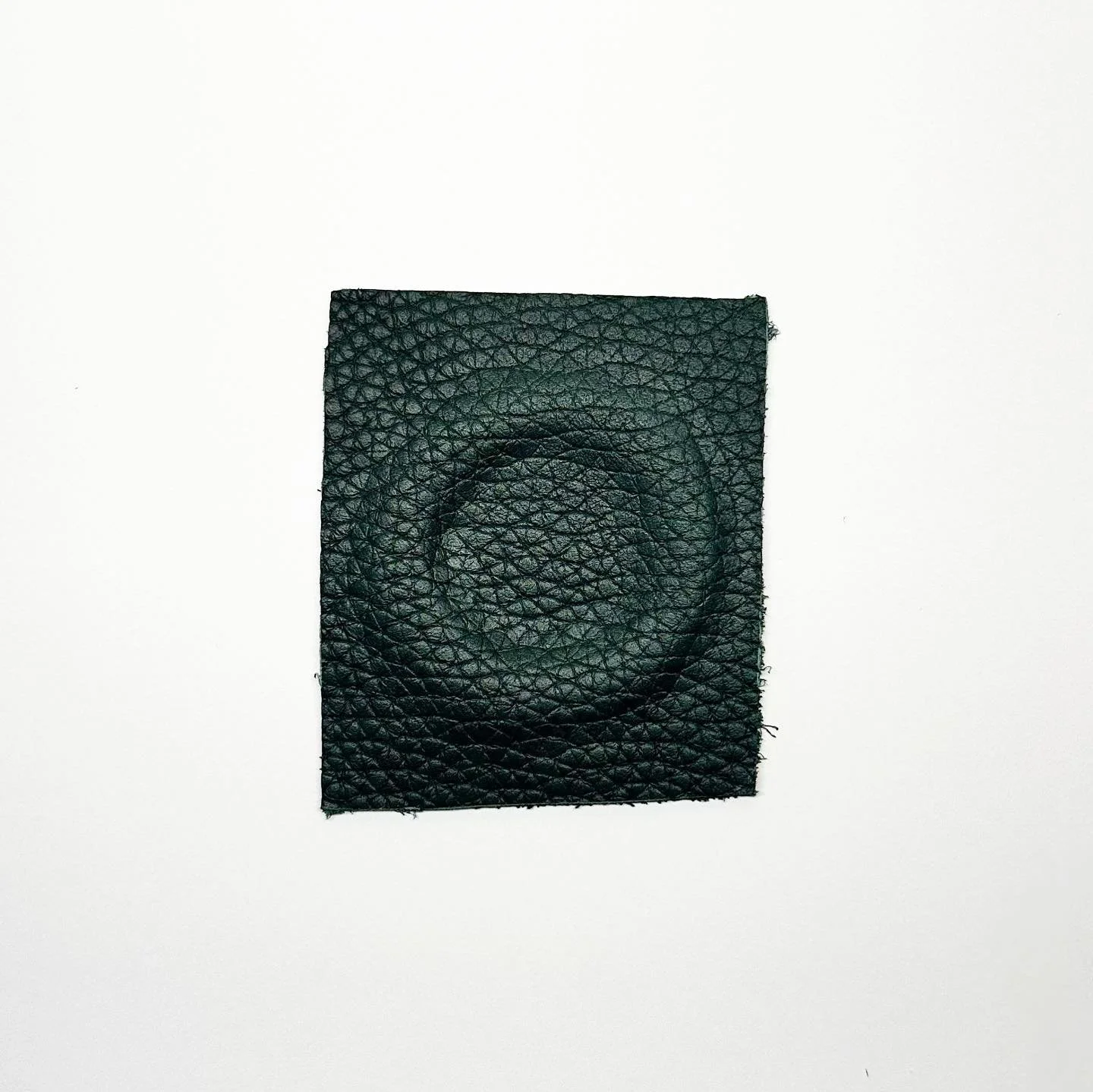 Leather and memory 1
.
.
.
Understanding leather and it&rsquo;s properties for new work.

Date: November 2022
Material: Leather swatch embossed 
Scale: 68mm x 84mm

#leather #leatherswatch #ring #wip #workinprogress #test #newwork #beginnings #artist