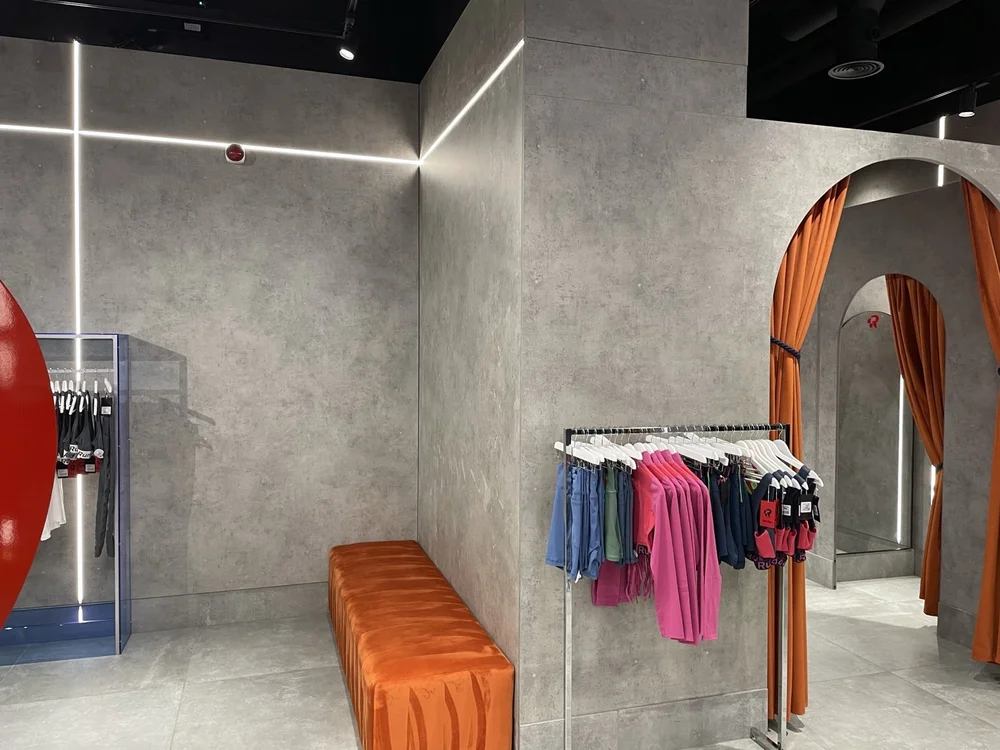 Red Run store fit-out by Design Metric