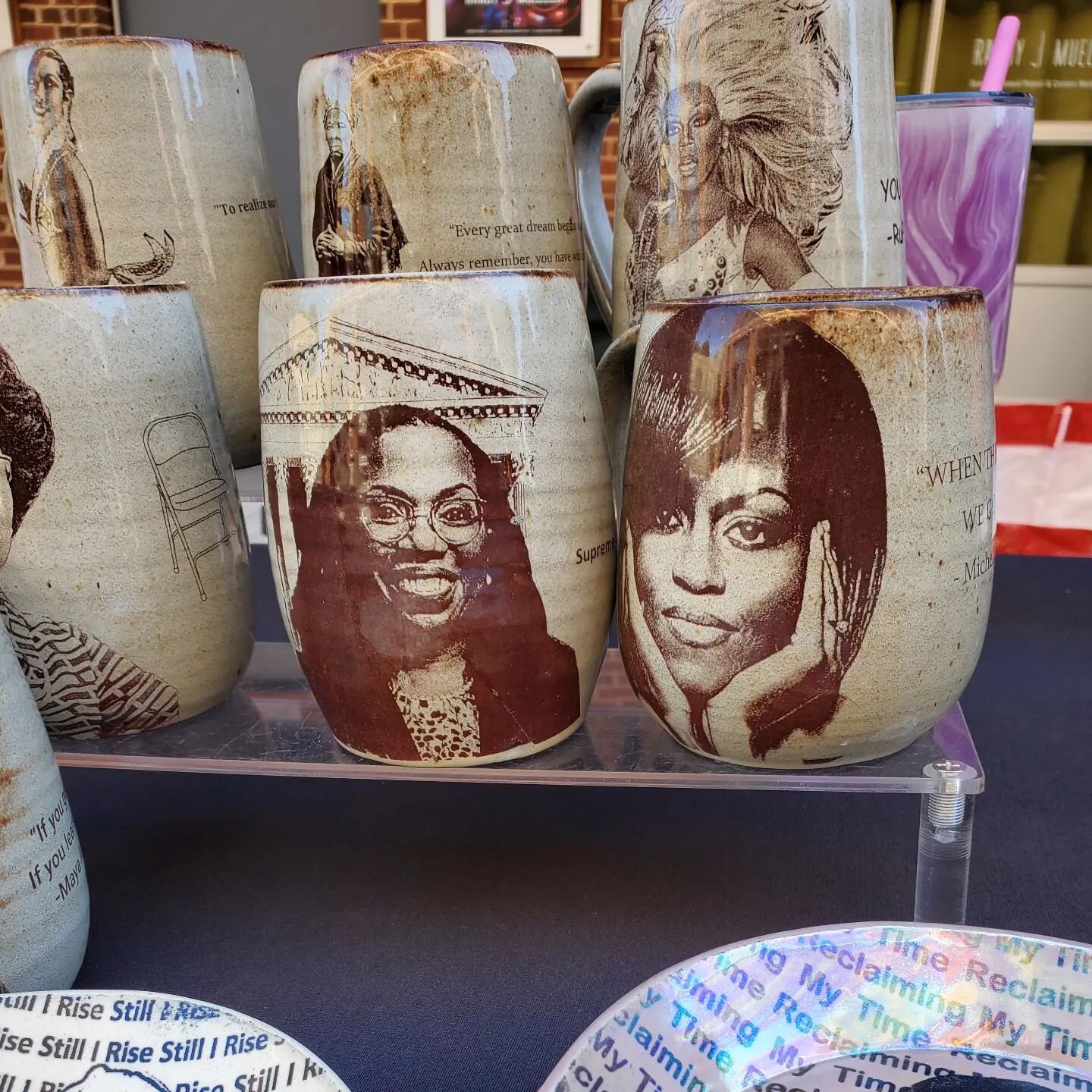 🌟2022 Celebrate Juneteenth Festival Highlight: Black-owned business vendor Down 2 Earth Pottery!🌟

@down2earth_pottery

Enjoy these highlights as we plan for 2023!

📷 Soyini George