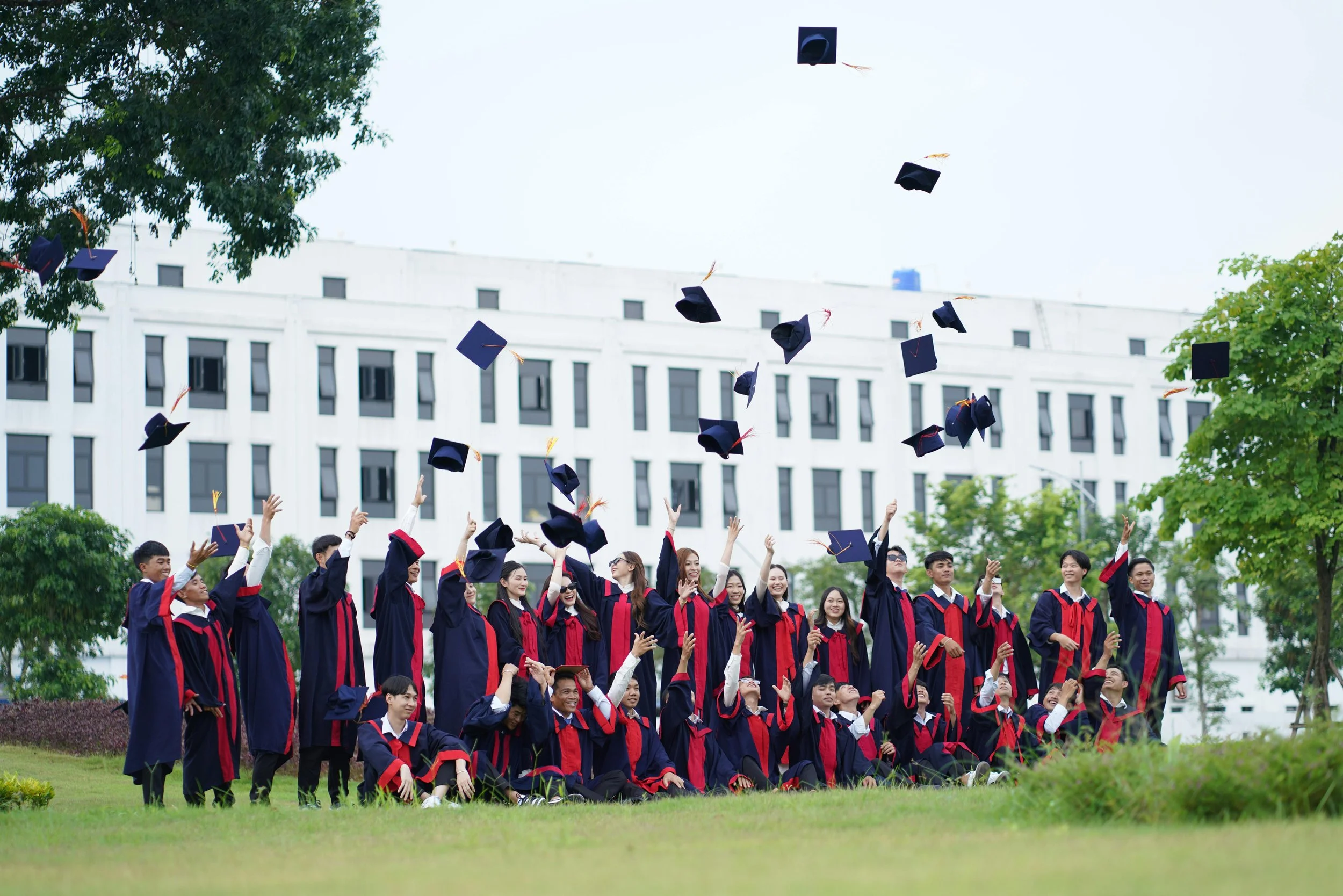 COLLEGE BOUND &amp; COVERED: AUTO INSURANCE TIPS FOR STUDENTS AND FAMILIES
