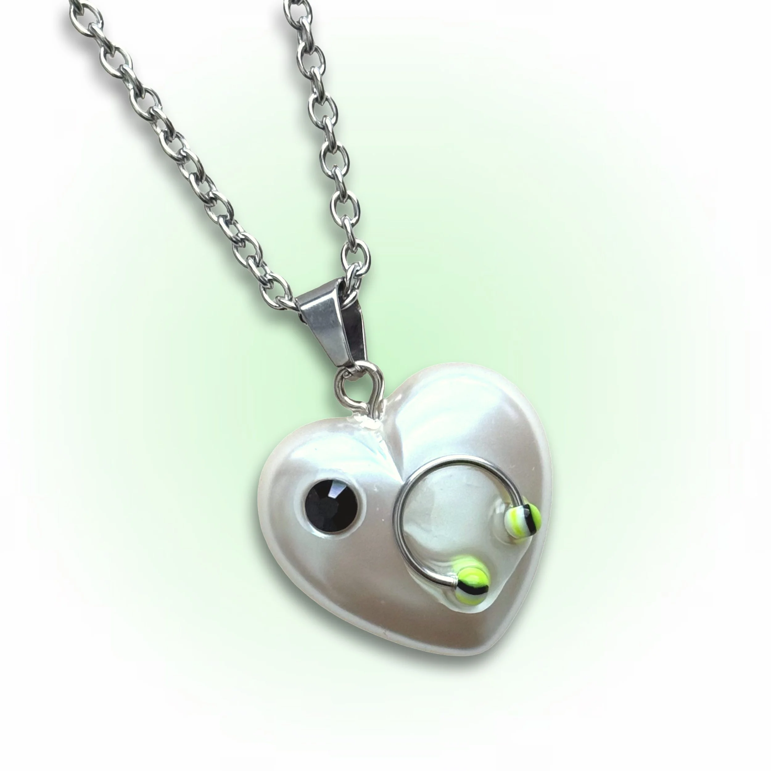 h3art necklace (green)