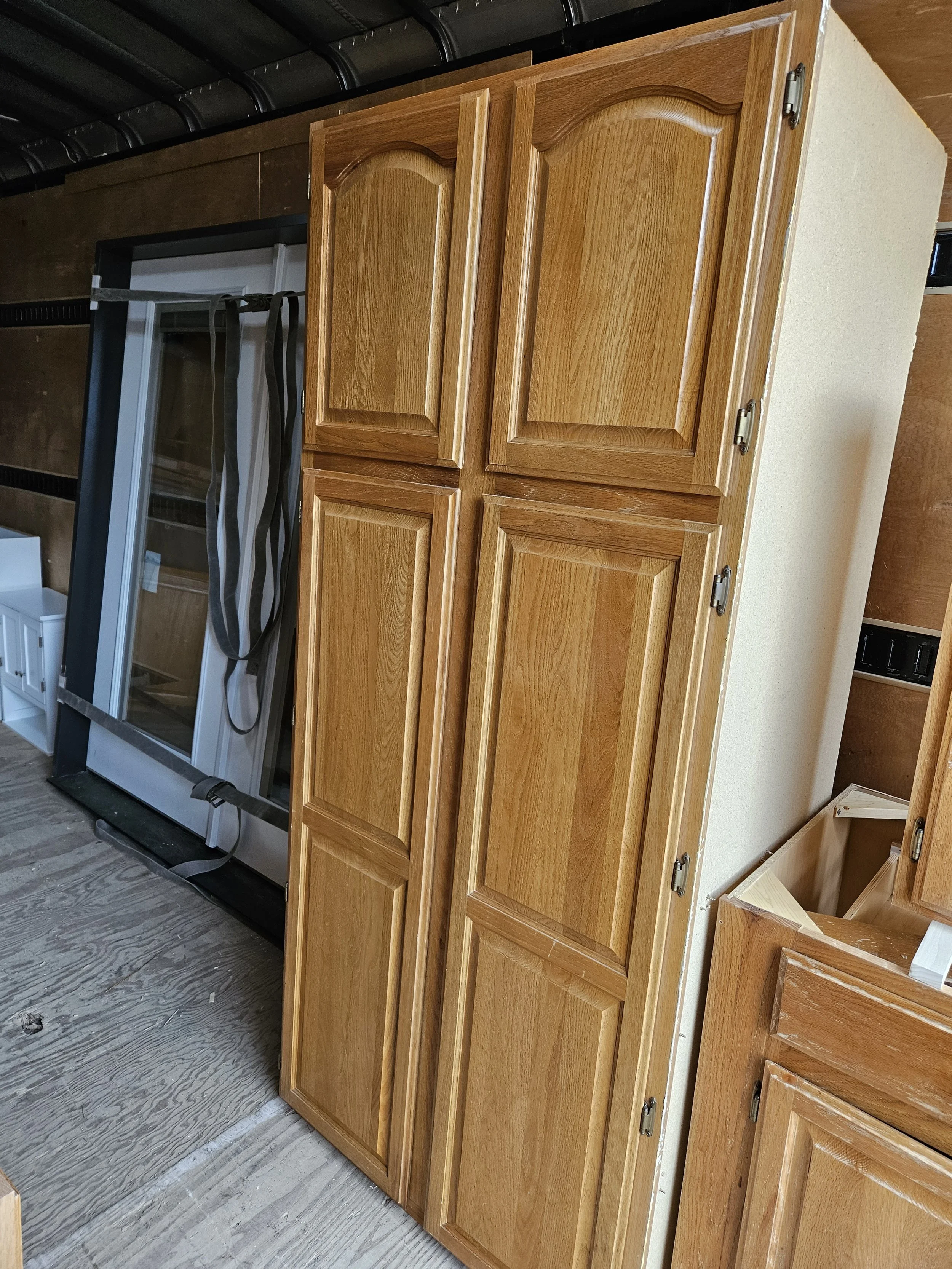 Cabinet set