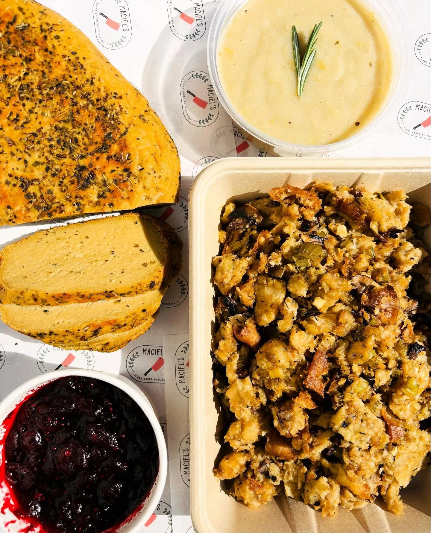 Thanksgiving Pre-Order! Link in bio for details and to reserve your order. Deadline is Nov 21. Pickup is Nov 25 or 26. 

Turkey Loaf &amp; Sides
turkey loaf, wild rice quinoa stuffing* (gf), cranberries (gf) &amp; gravy (gf) / feeds 6-7 / $80

Charcu