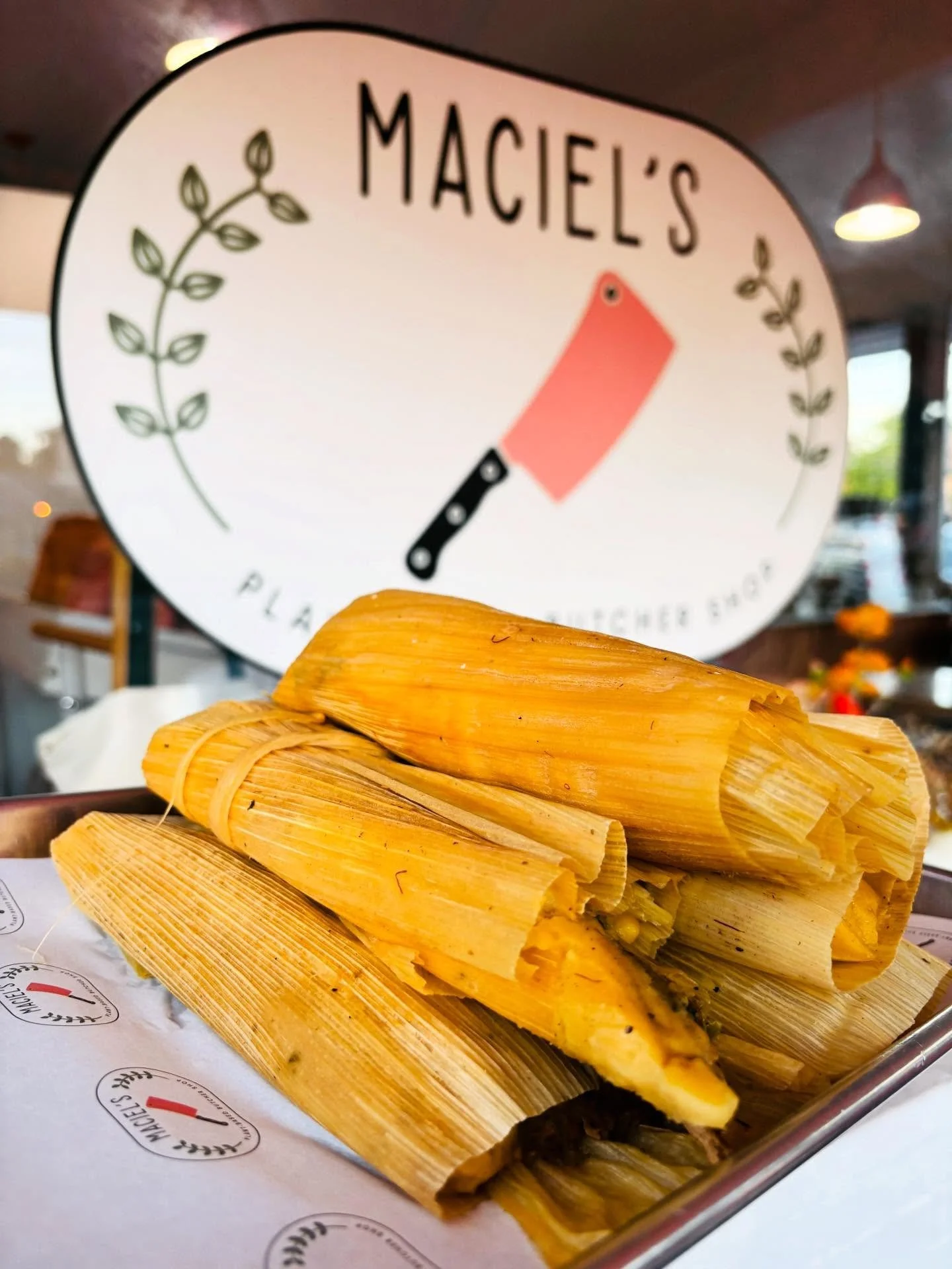 Holiday Pre-Order Menu is up! Tamales, Bu&ntilde;uelos &amp; More! Link in bio &amp; on our website. 

Plant-Based Menu🌱🎄☃️❄️

* Tamale 6-pack - 2 Beef Rojo, 2 Chicken Verde, and 2 Rajas (Peppers, Onions, Corn &amp; Cheese)

* Charcuterie pack - sa