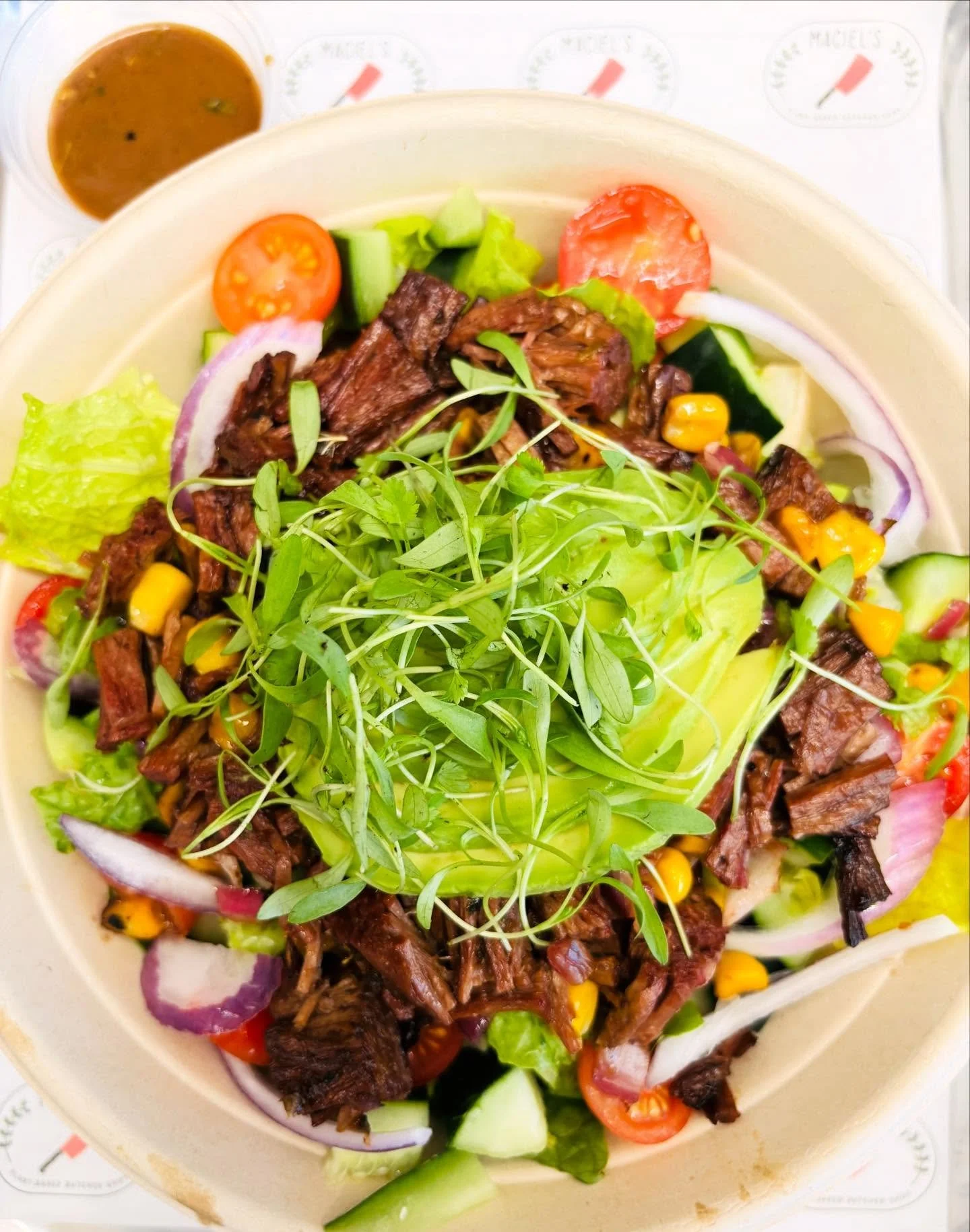 New! The Steak Salad - steak, avocado, roasted corn, cherry tomatoes, red onions, cucumber, micro cilantro, &amp; romaine lettuce with a honey mustard balsamic vinaigrette🤤🌱

#steaksalad #plantbased #vegan #plantbasedmeats