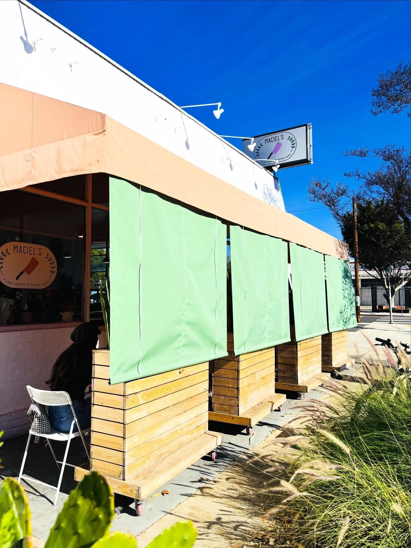 New shades 😎

#plantbased #vegan #plantbasedbutcher #veganmeats #veganbutcher