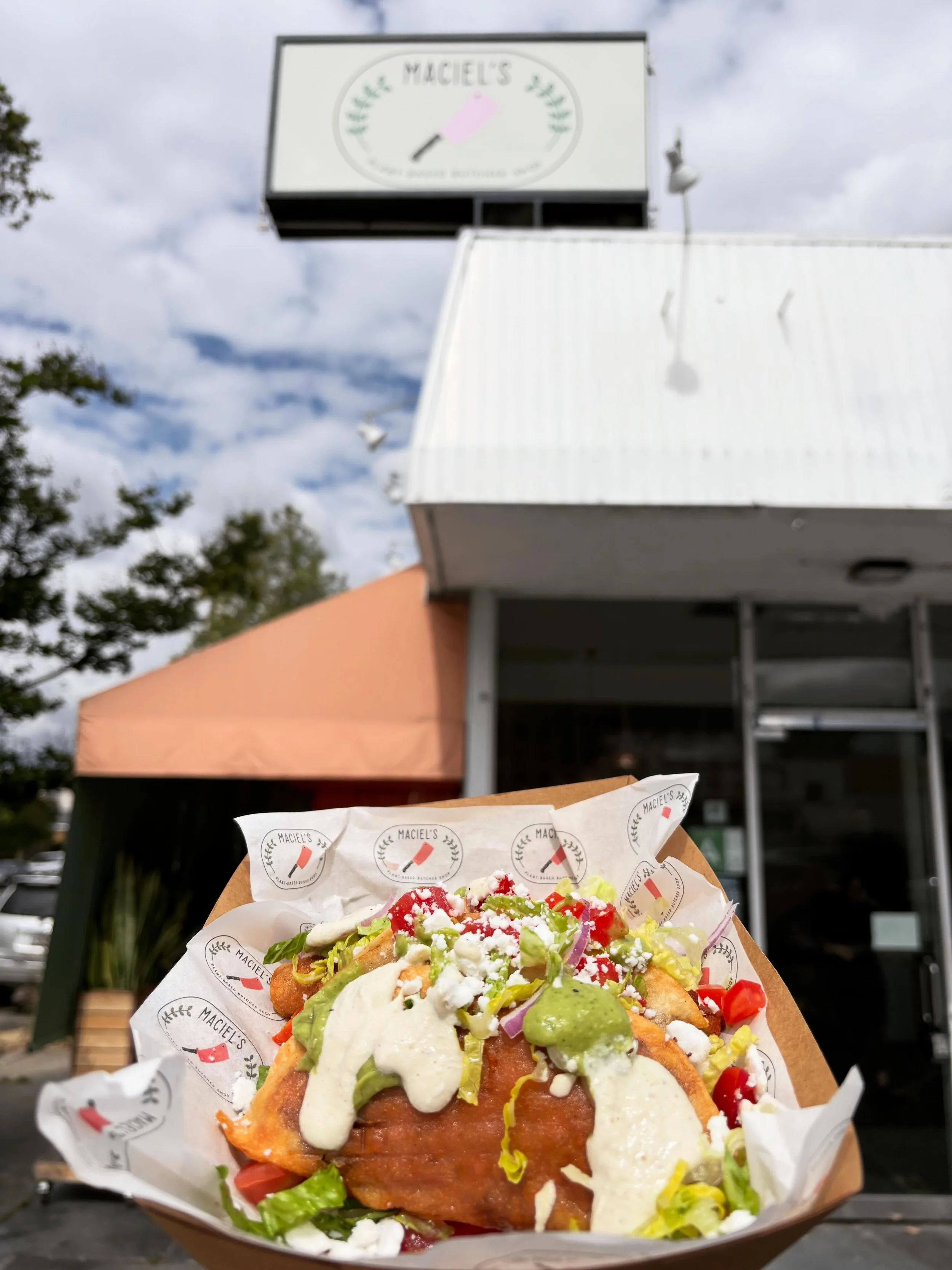 Cinco de Mayo + Taco Tuesday 🕺🏽🌮🌵🤤

Taco Trio 🌮🌮🌮
- Shredded Beef
- Chorizo &amp; Papas
- Beans &amp; Cheese

🌵🌵🌵🌵

#cincodemayo #tacos #vegan #plantbased #vegantacos
