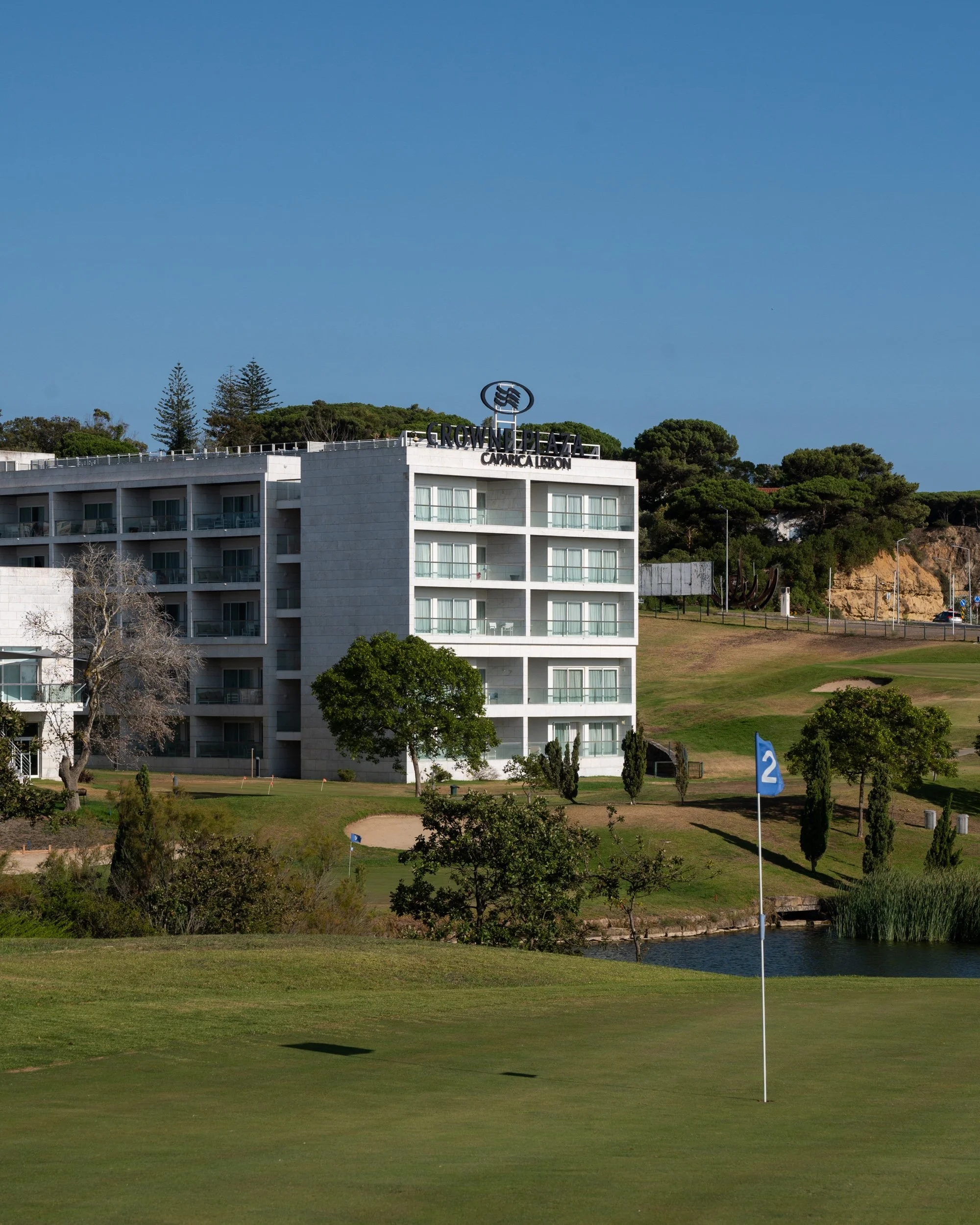 HOTEL CROWN PLAZA CAPARICA