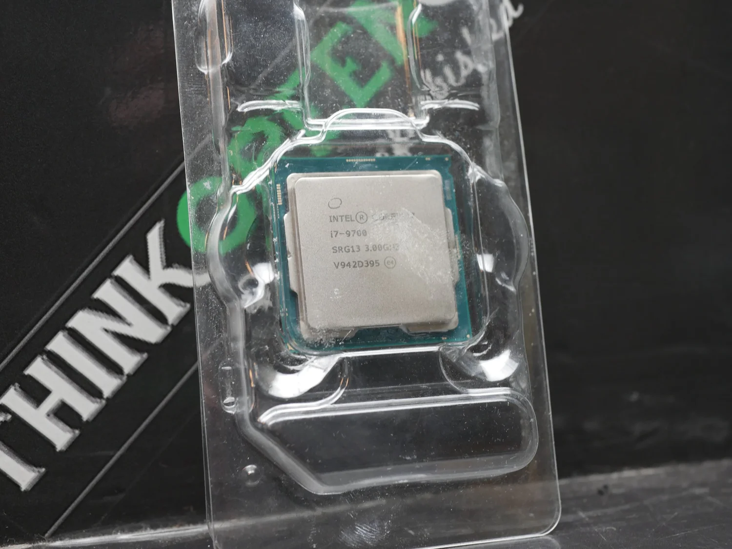 intel Core-i7 9700無印 BOX 紛らわし