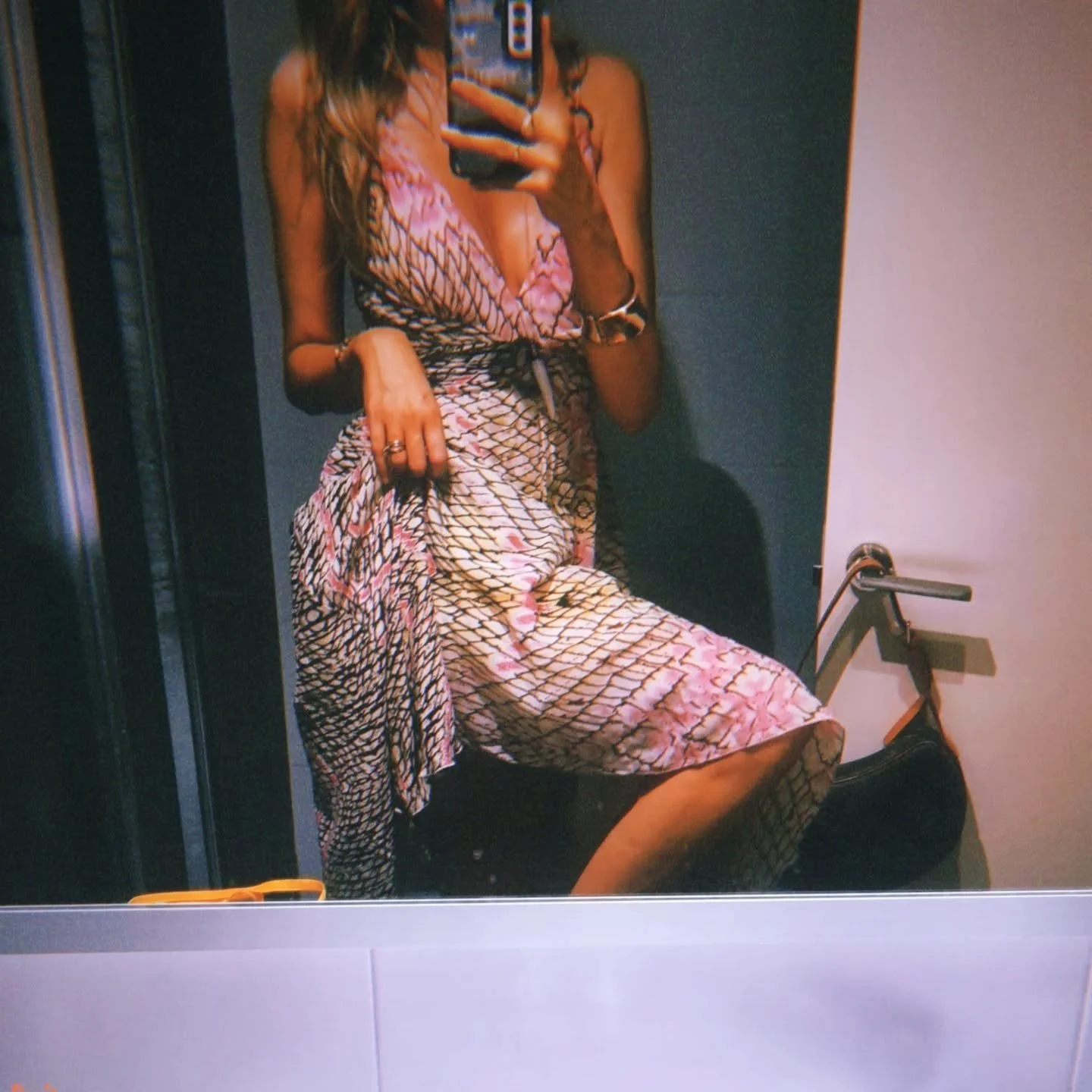 Late night vibes with you ✨️ who else is here for early 2000's neo-soul/R&amp;B?? 

&bull;
&bull;
&bull;
&bull;
&bull;
&bull;
&bull;#RnB #rnbmusic #RnBSinger #neosoul #singersongwriter