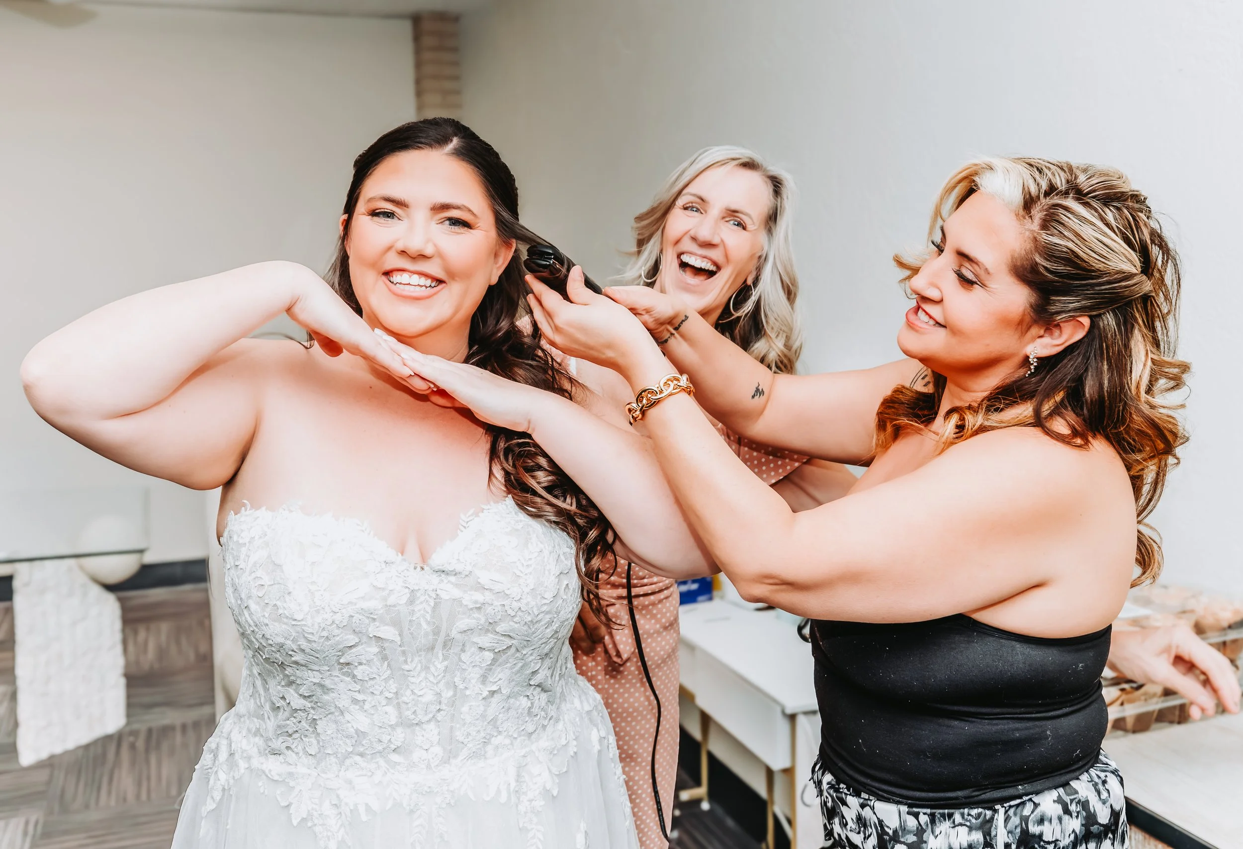 3_MEL AND BRIDESMAIDS AND FIRST LOOK-11.jpg