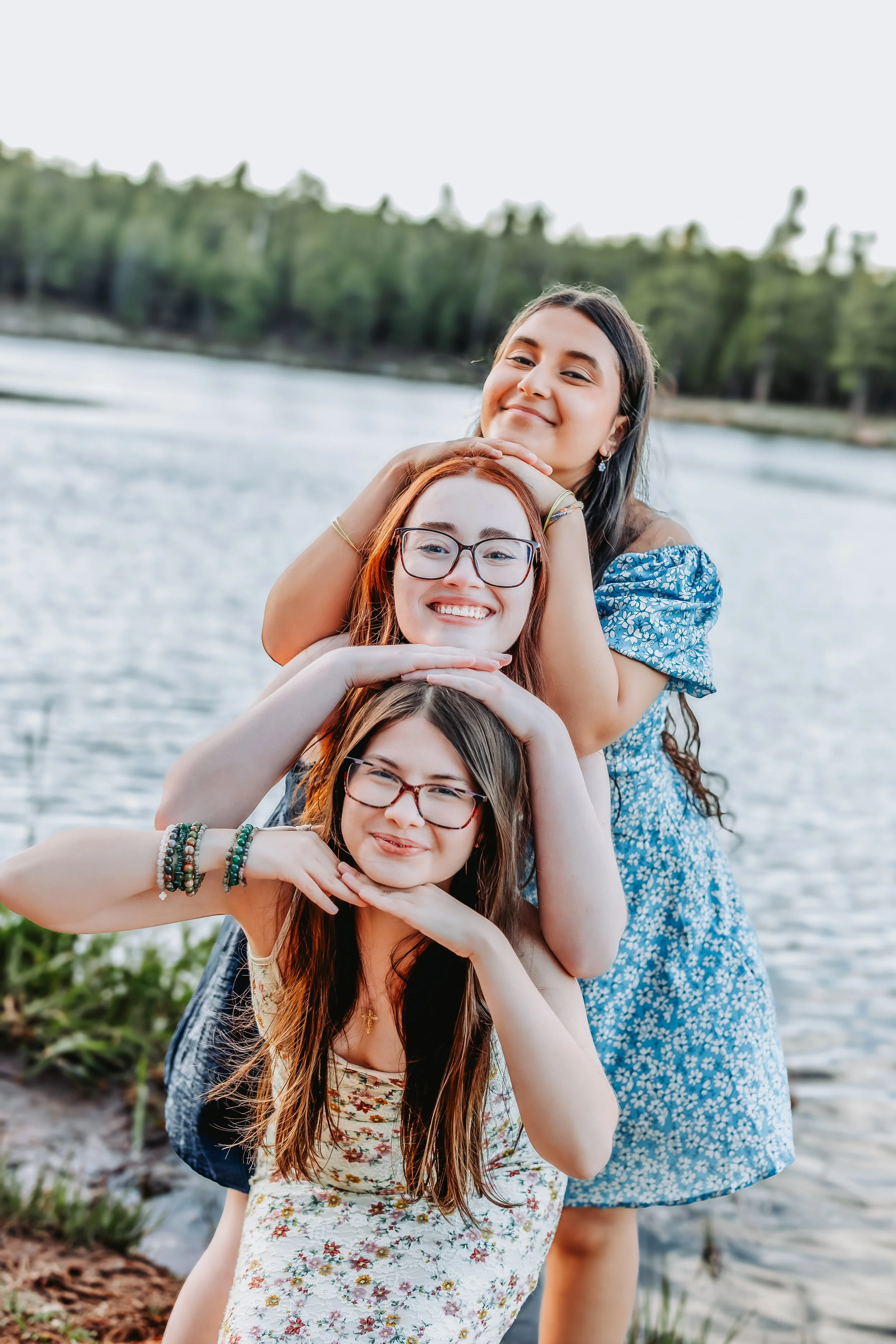 2_GIRLS TOGETHER-1.jpg