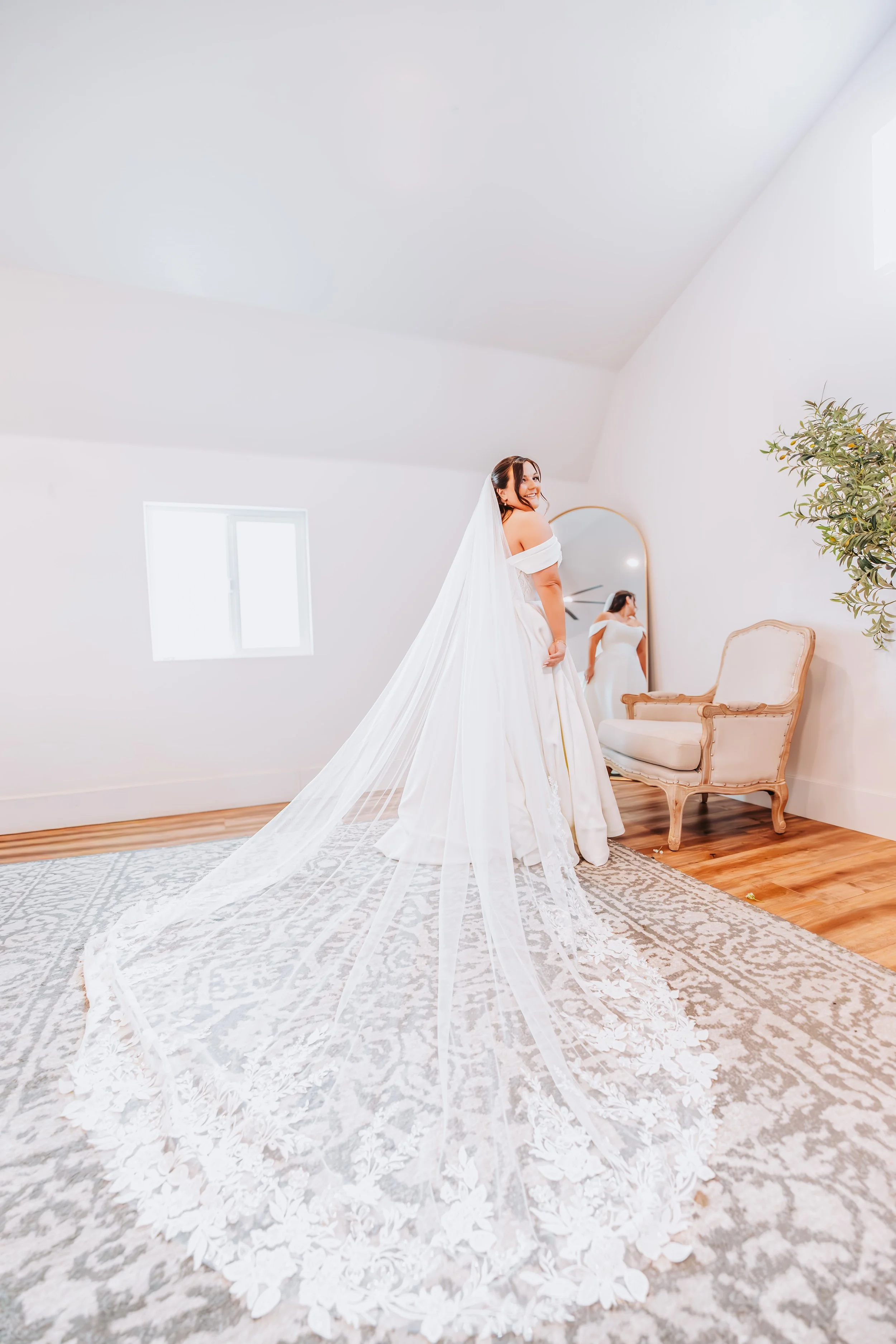 2_MEGAN AND BRIDESMAIDS-23.jpg