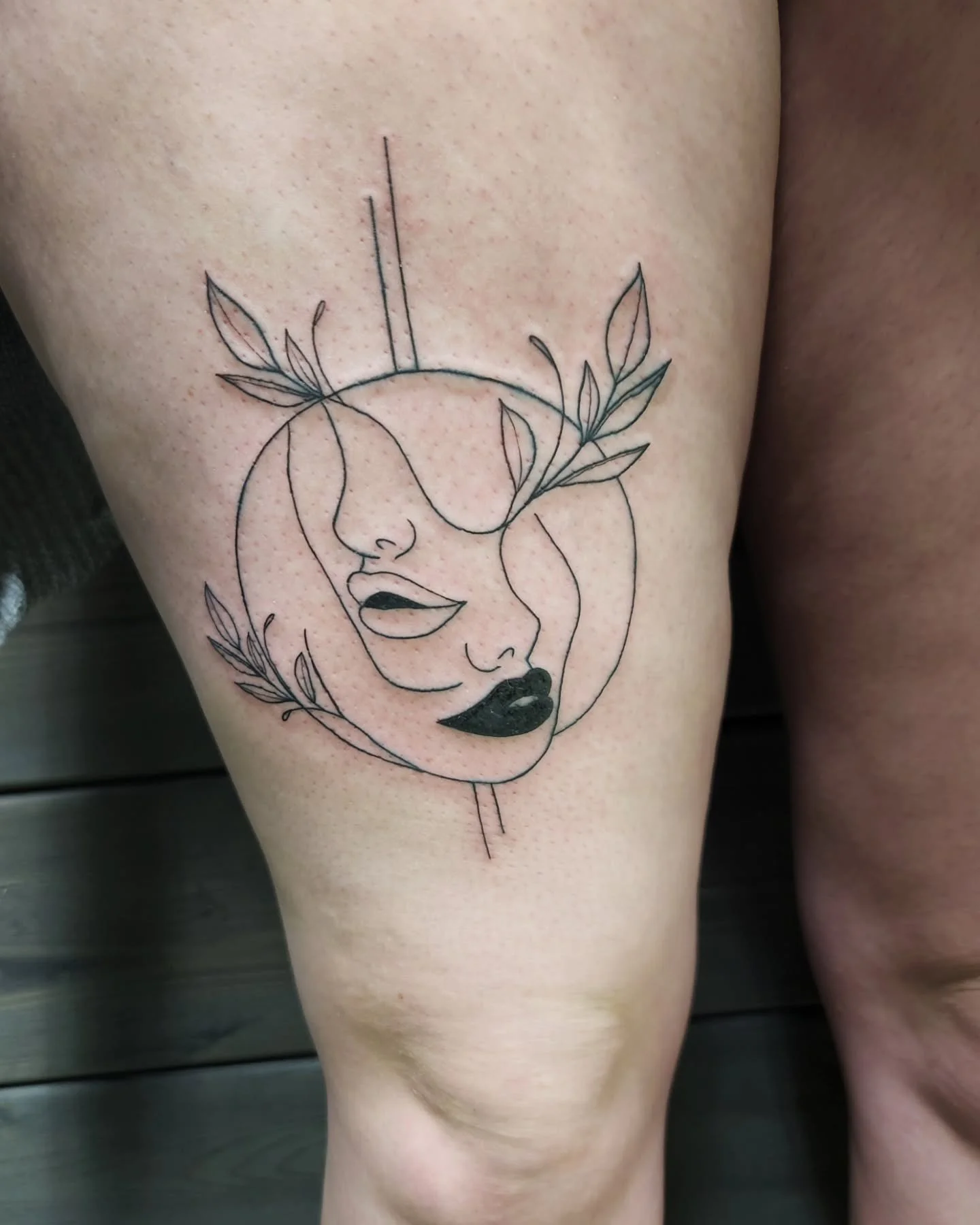 Hope you are all keeping warm out there this week!

Appointments Available for January &amp; February 🦫

Text me 306.690.3790 to book!

#elkvalleytattoo #sparwoodtattoo #fernietattoo