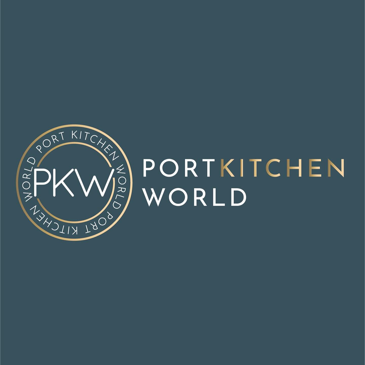 𝗣𝗢𝗥𝗧 𝗞𝗜𝗧𝗖𝗛𝗘𝗡 𝗪𝗢𝗥𝗟𝗗 ✨

I was so excited when the lovely Nik from @portkitchenworld messaged me to help her with some new branding! We worked very closely to create this modern, luxurious branding and I&rsquo;m over the moon with the ou