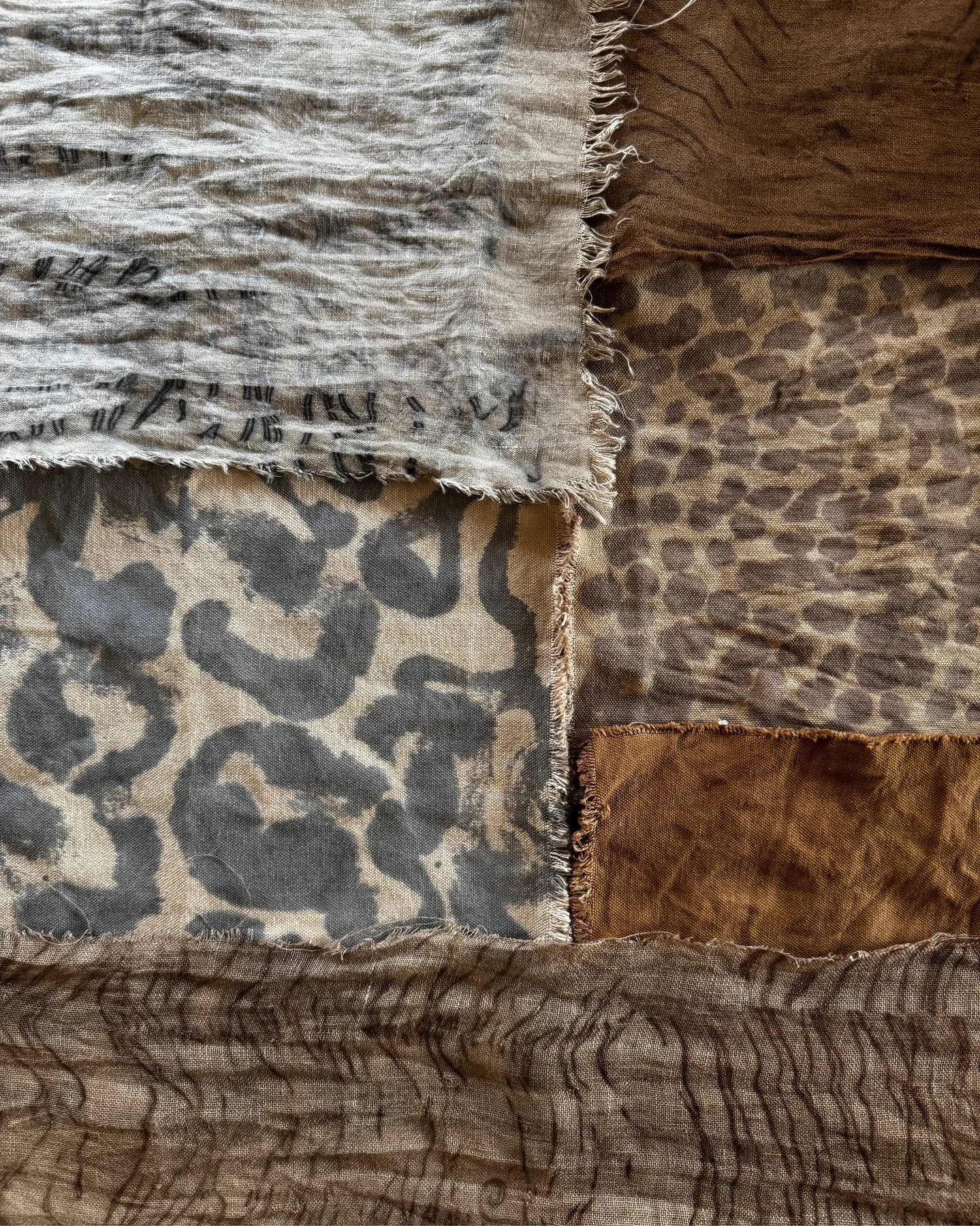 Colour shifting tannins ~ Cutch / Corymbia Ficifolia / Camellia sinensis

#naturalcolour
#naturaldye
#markmaking