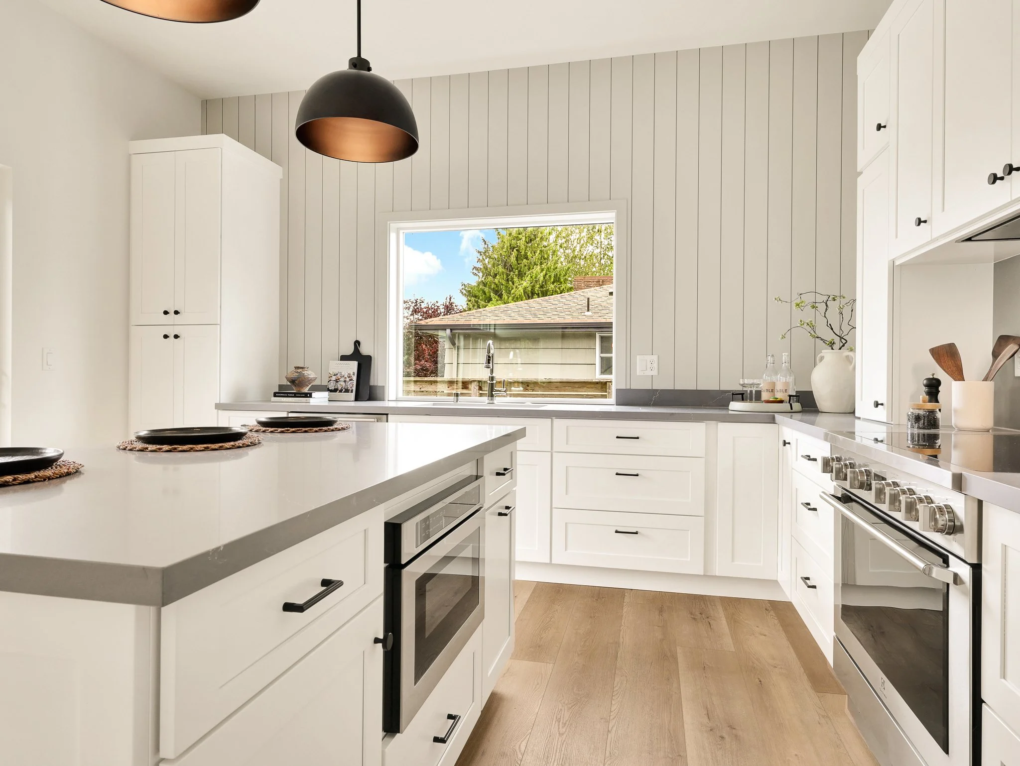 Kitchen_Island_Warm-1.jpg