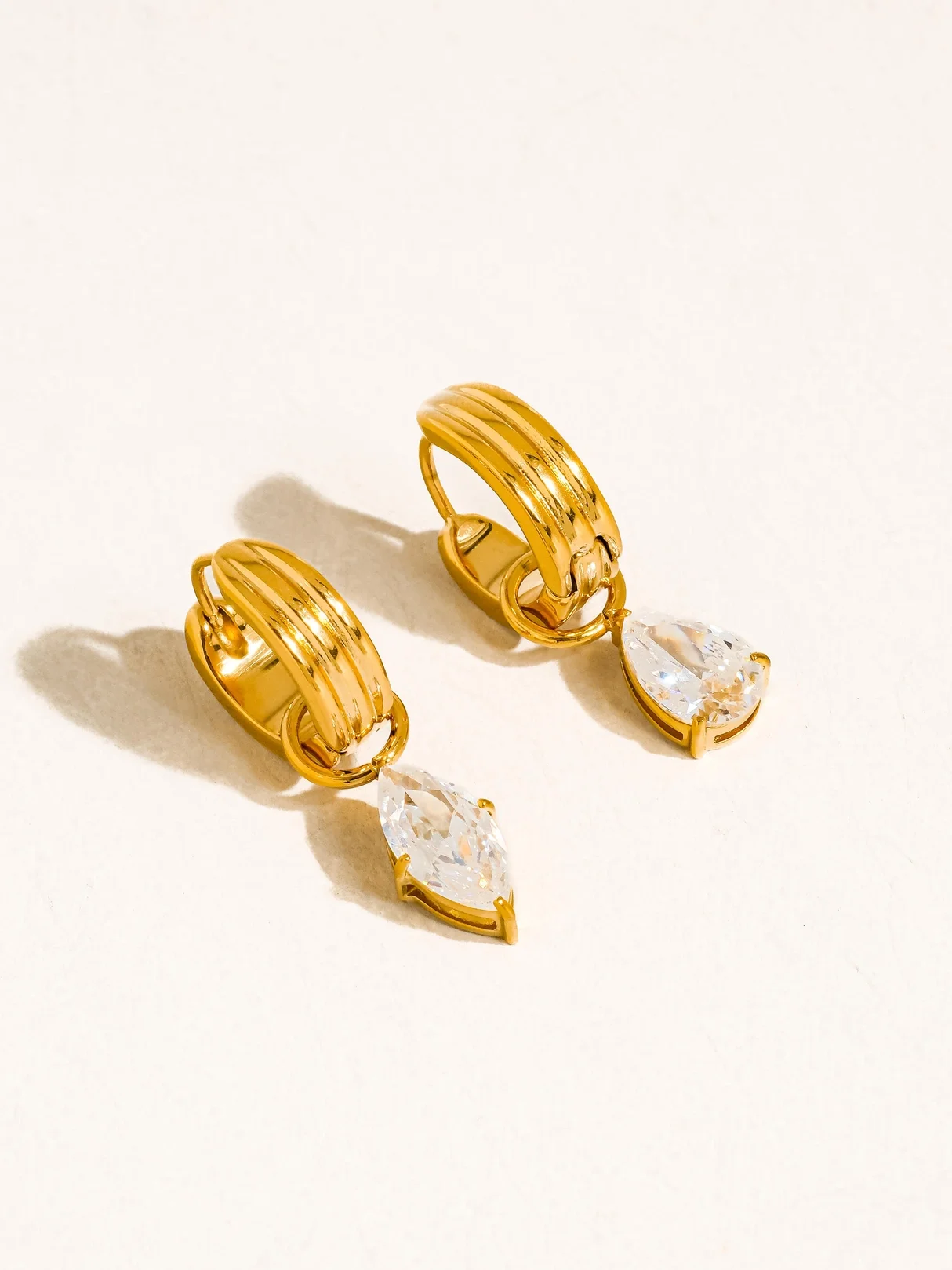 Saffron Teardrop Mismatch Earrings