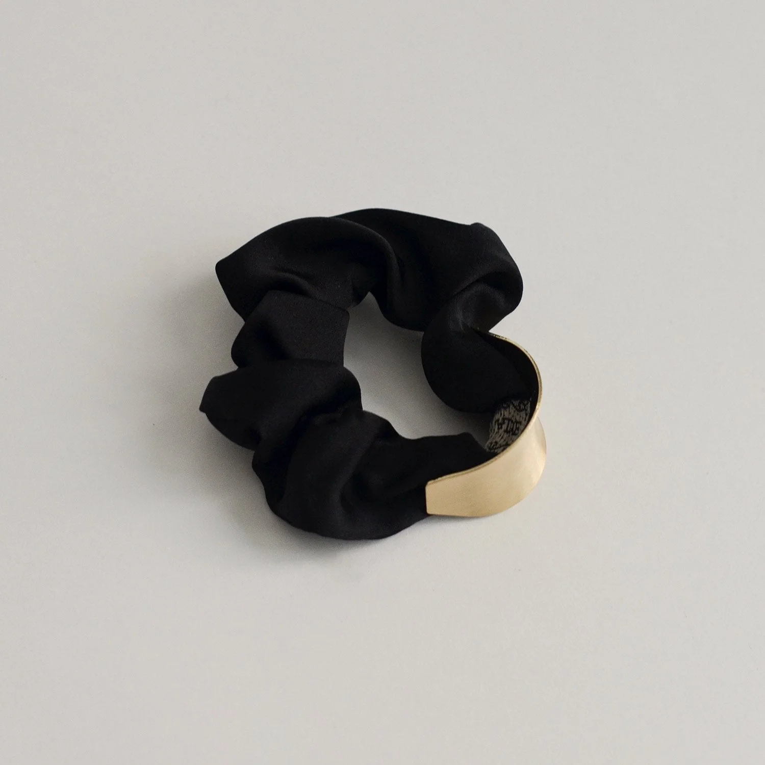 satin3.webp