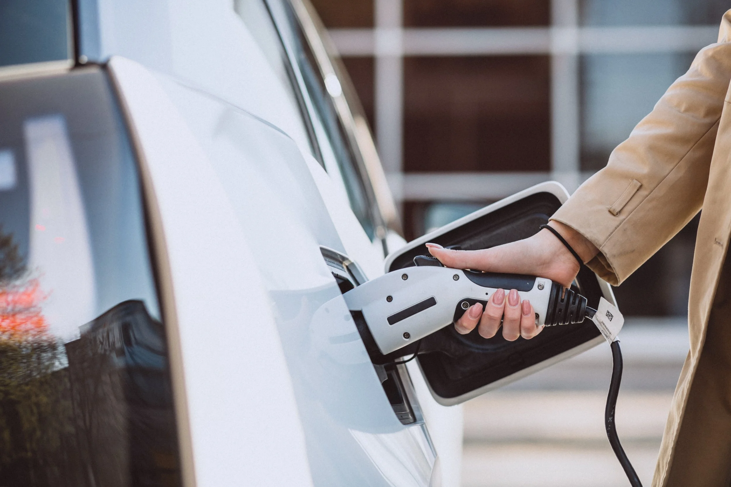 Nou Plan Auto+: Com funcionen les noves ajudes directes per comprar un cotxe elèctric