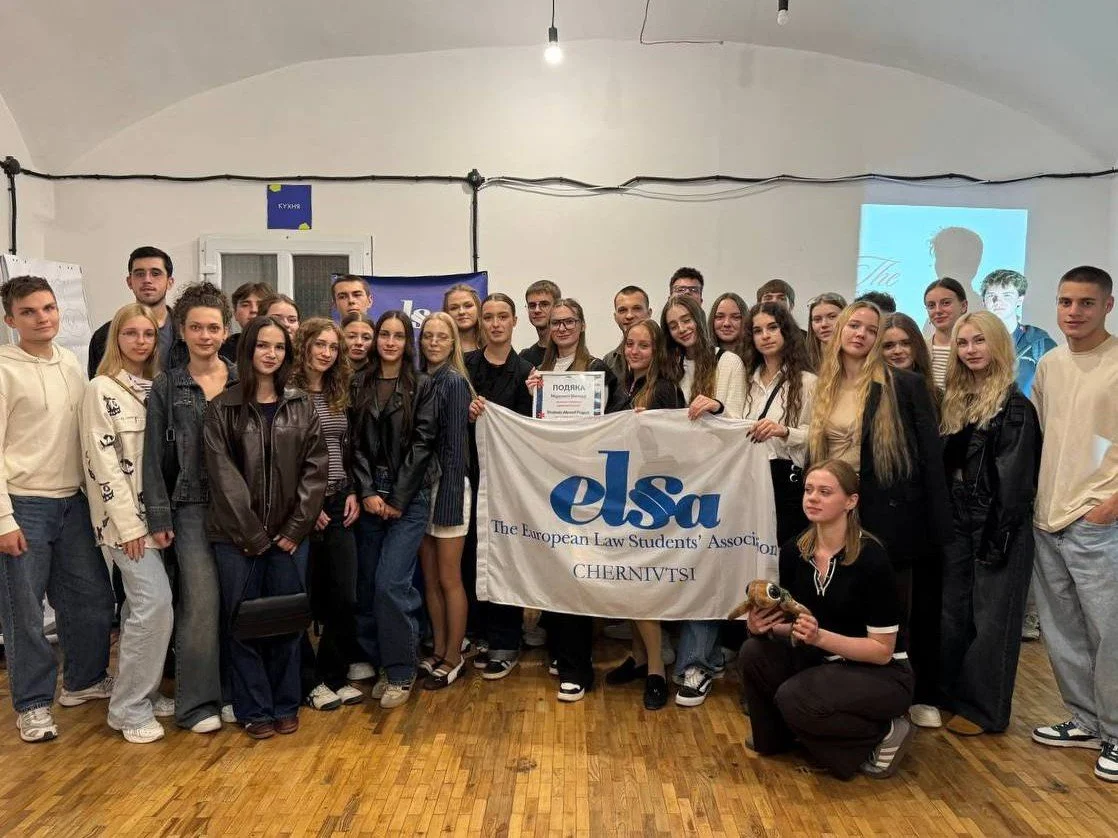 ELSA Chernivtsi members with the Students Abroad Project speaker