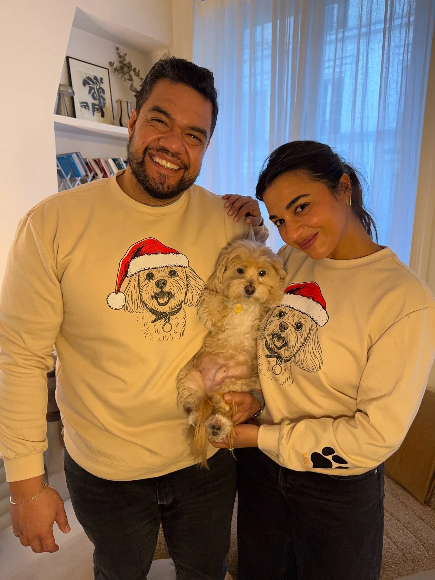 Last year we were in the sky on Christmas Day, this year we are on the ground baybaaay! Merry Christmas from our little family to yours! 🎄🫶🏽 (P.S. Milicito doesn&rsquo;t seem to be too thrilled by our matching Christmas sweaters 🤣)