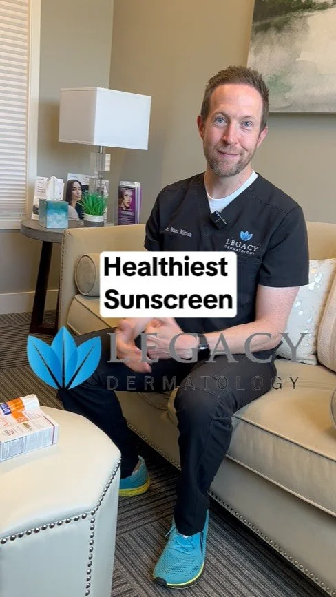 ☀️ 3 Types of Sunscreen You Should Actually Use
Not all SPF is created equal. Many sunscreens on the market contain chemicals that can irritate your skin or harm your health. The safest options usually fall into these 3 categories:
✅ Mineral-based (