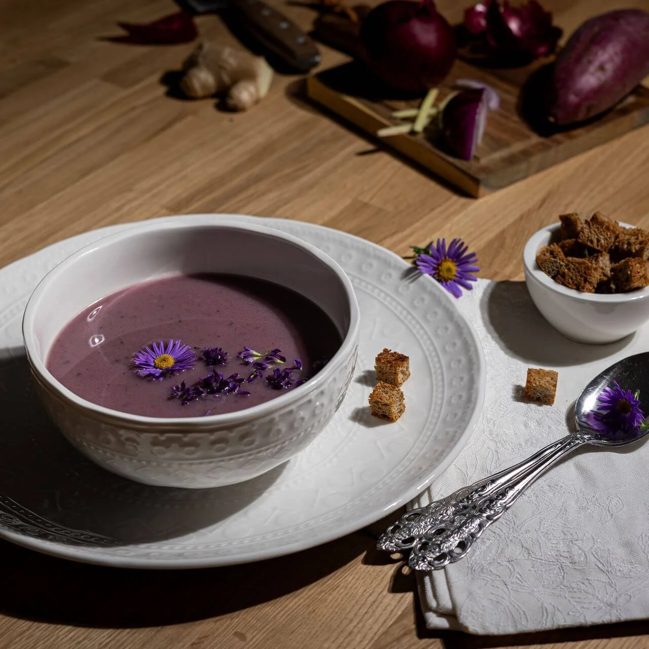 Violette Kartoffelsuppe  