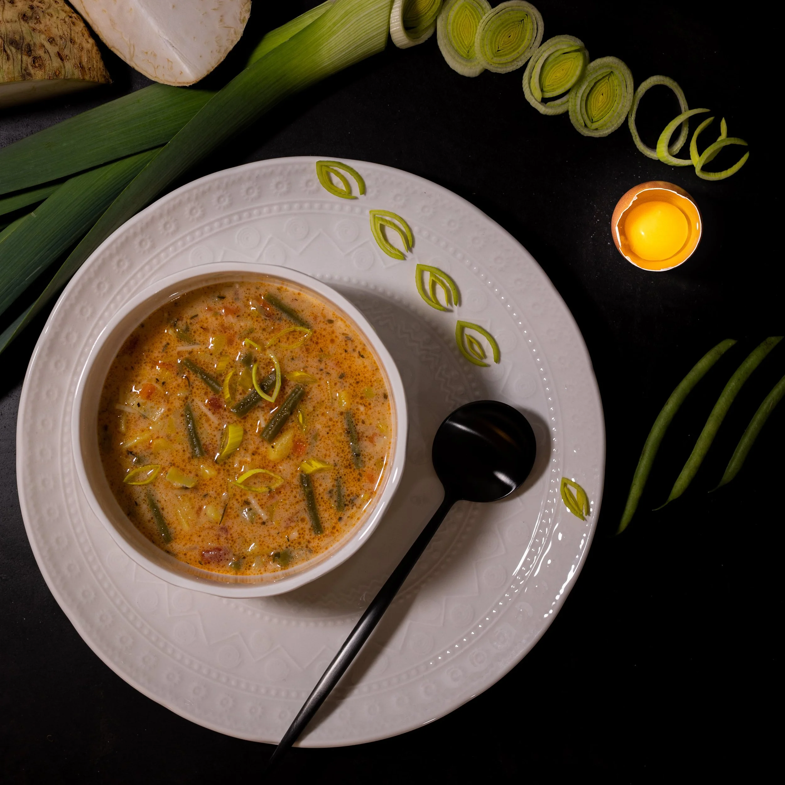 Gemüsesuppe mit Ei-Jogurt-basiert Verdickungsmittel