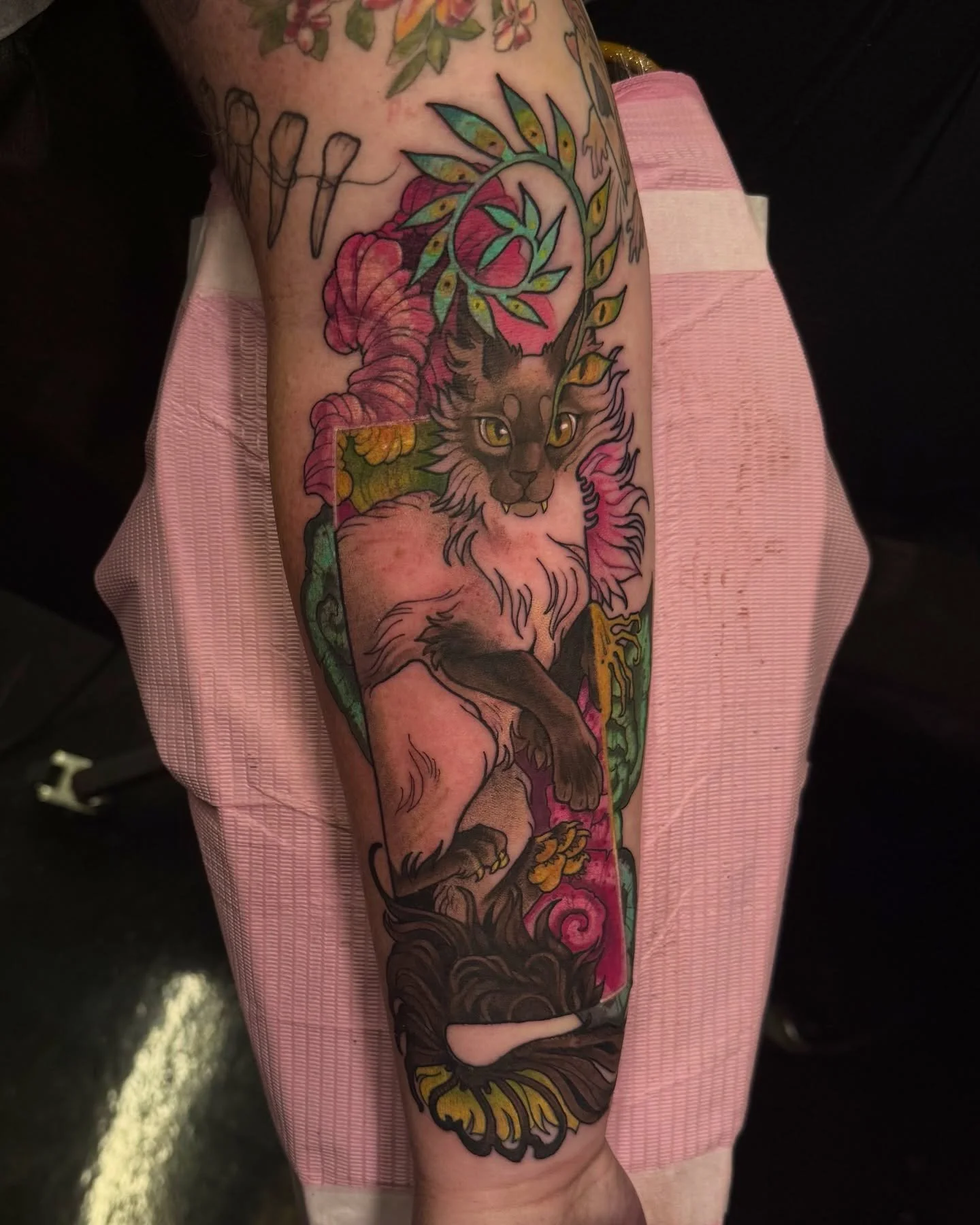 schr&ouml;dinger&rsquo;s cat for LA! had a ton of fun doing this alive-but-not annihilation-esque take on the classic quantum physics theory thing. schr&ouml;dinger never put a cat in a box so i&rsquo;m just left wondering why a cat was his animal of