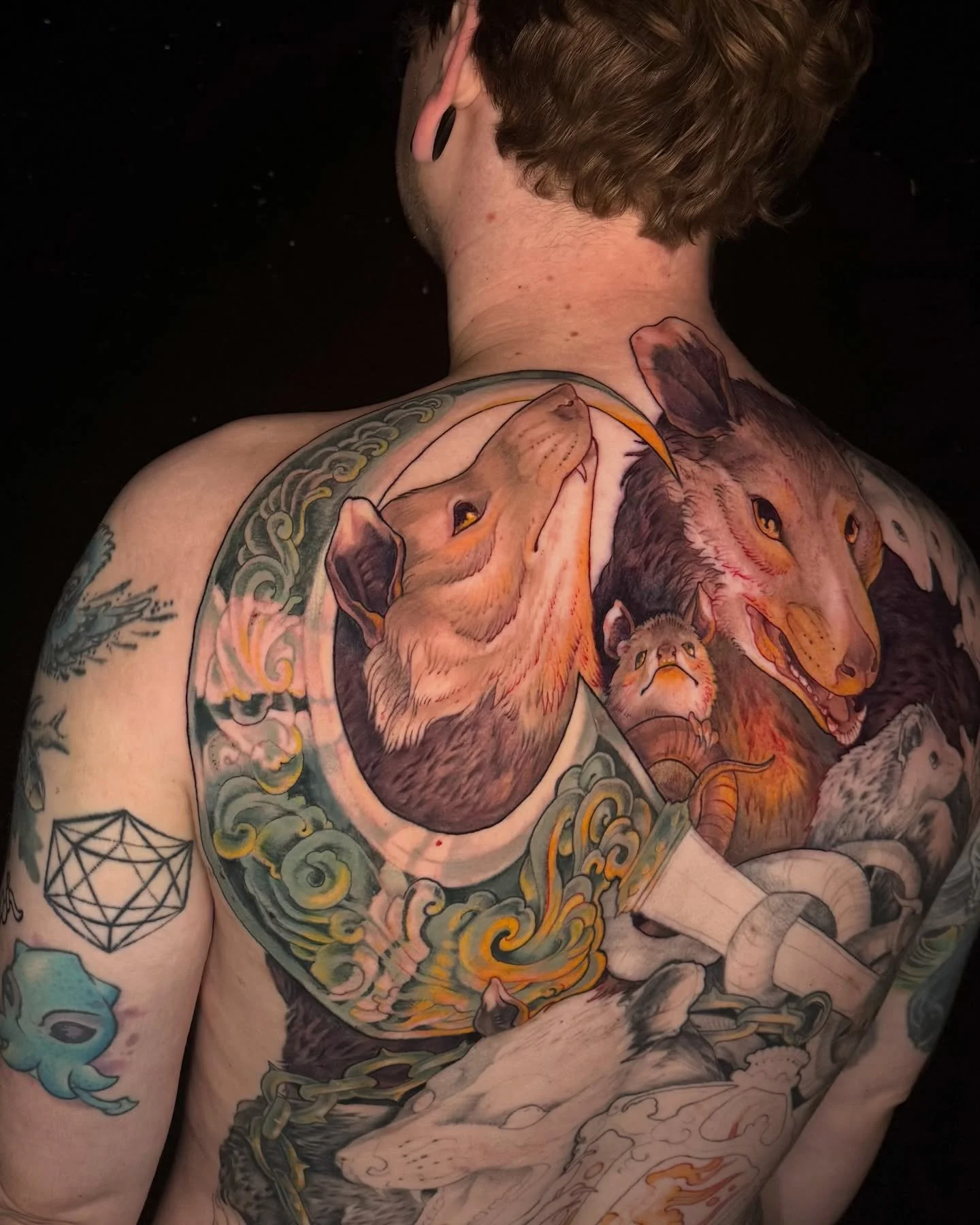they&rsquo;re afraid to make a sickle emoji or an opossum emoji which is a shame because now i have to just type words about stuff. anyway, getting into colour on this opossum king backpiece. excited to do more 🫶 

kw: backpiece, opossum, sickle, la