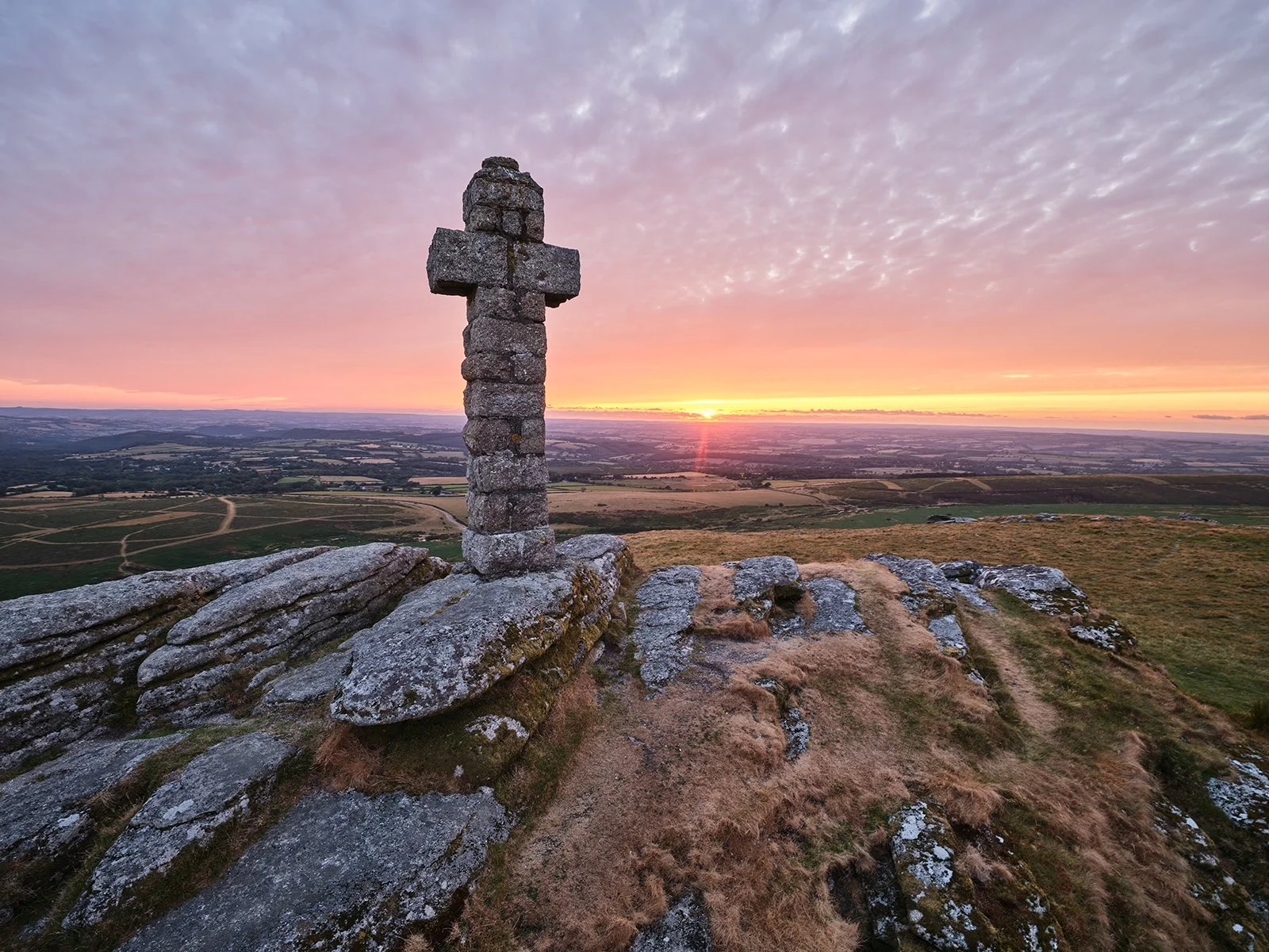 Chasing the Perfect Dartmoor Sunset: A Summer Walk up Brat Tor