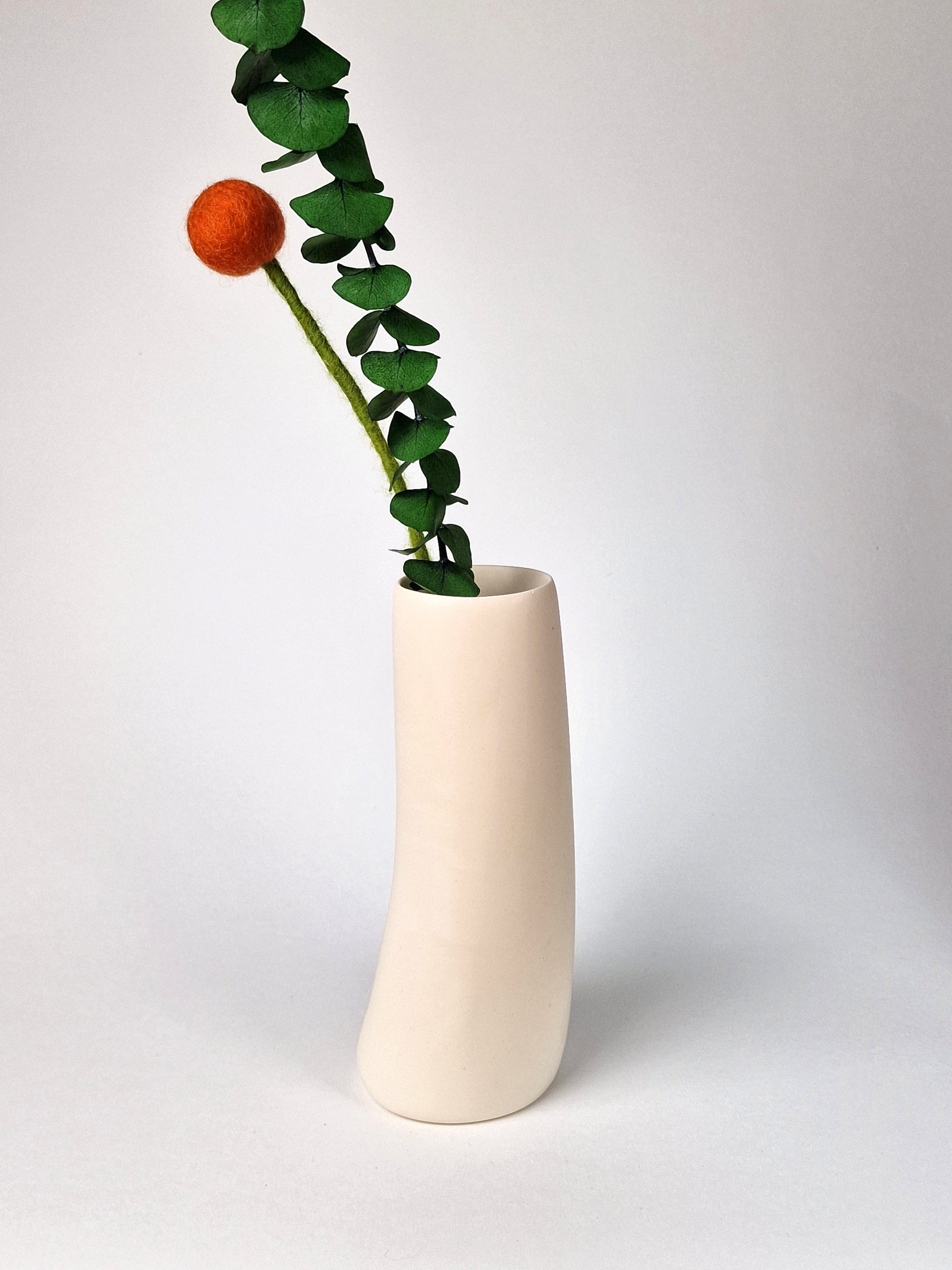 large vase cream 4.jpg
