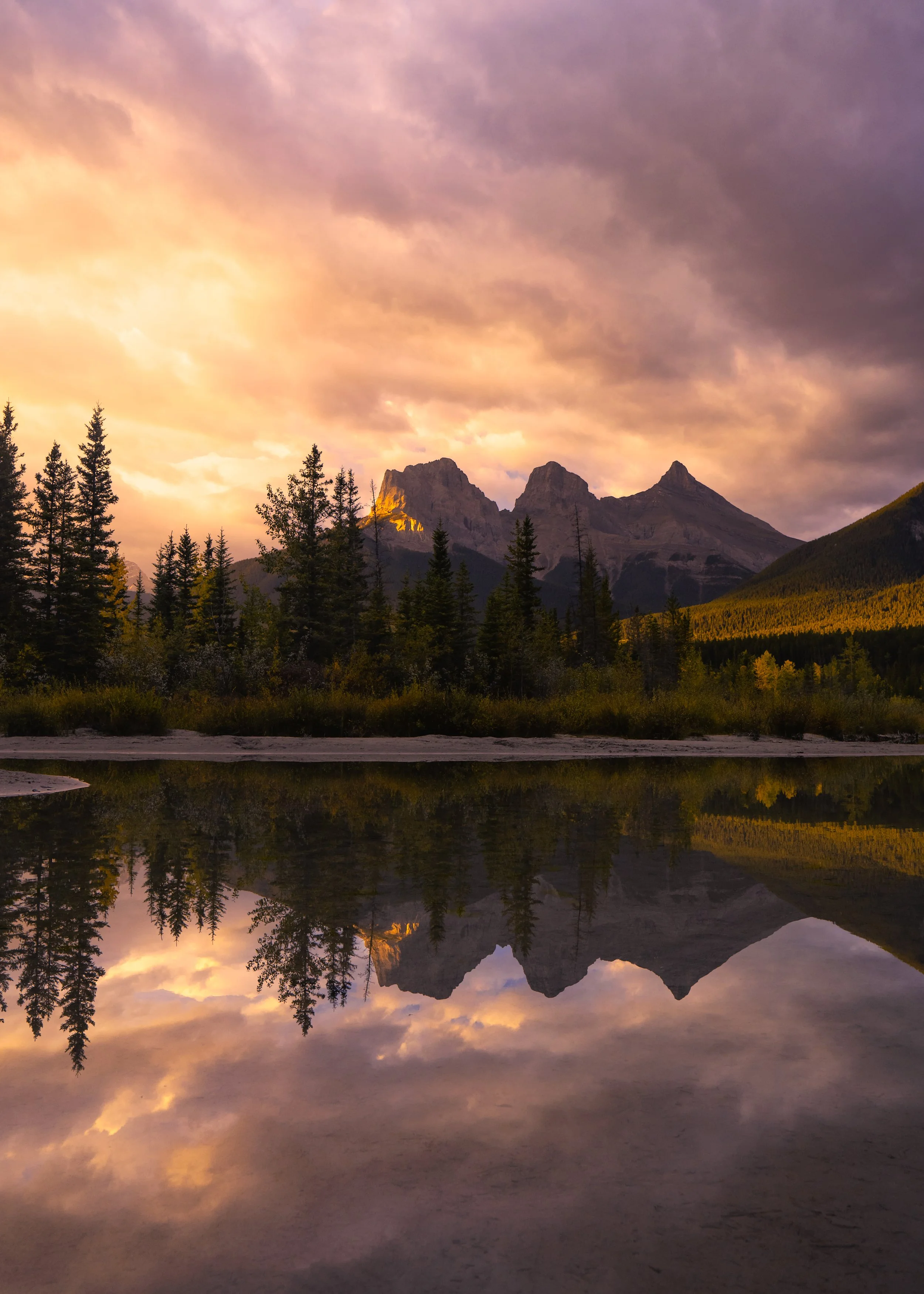 3sisters_sunrise.jpg