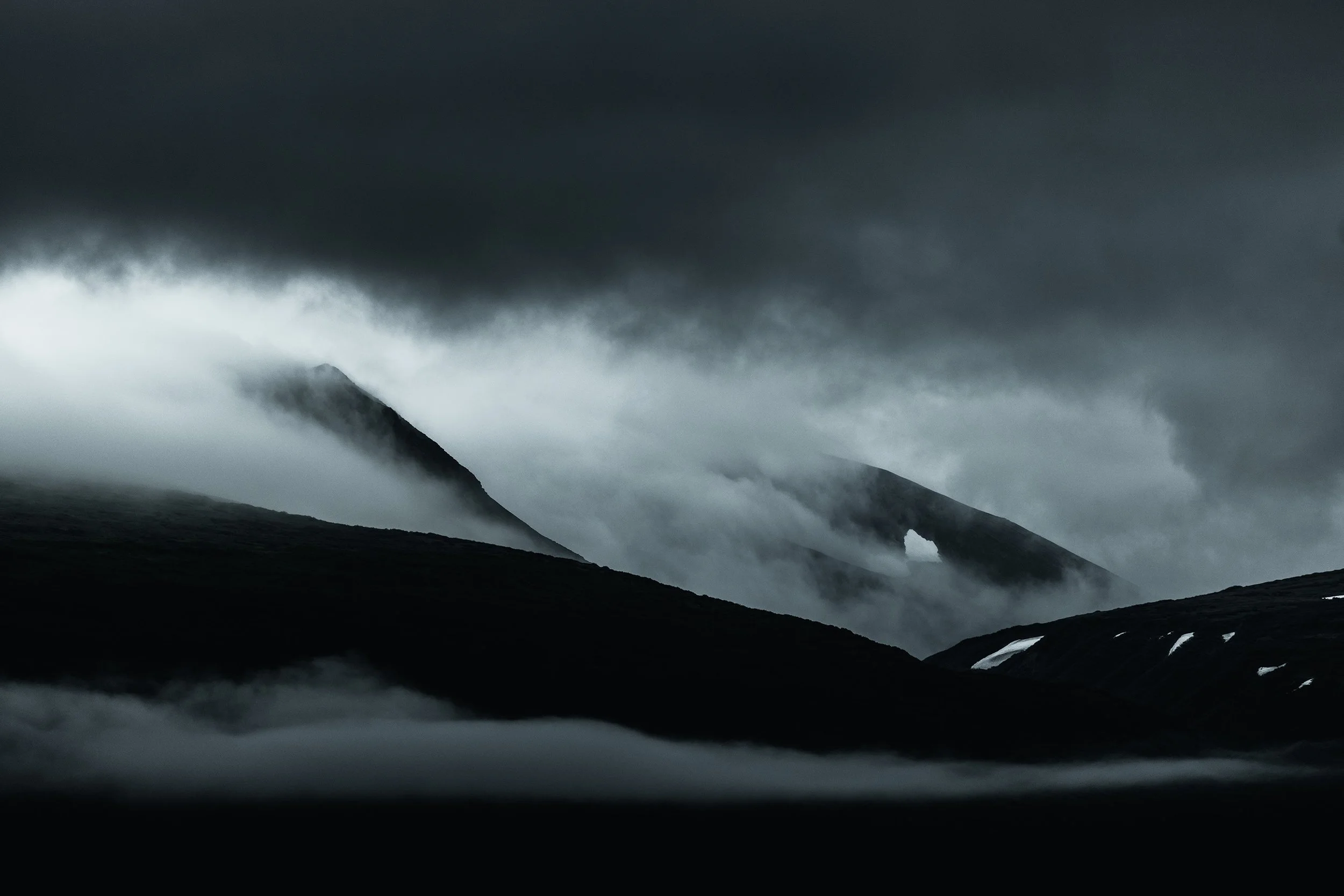 Edge of the Elements — Arctic North | A Cinematic Study of Silence