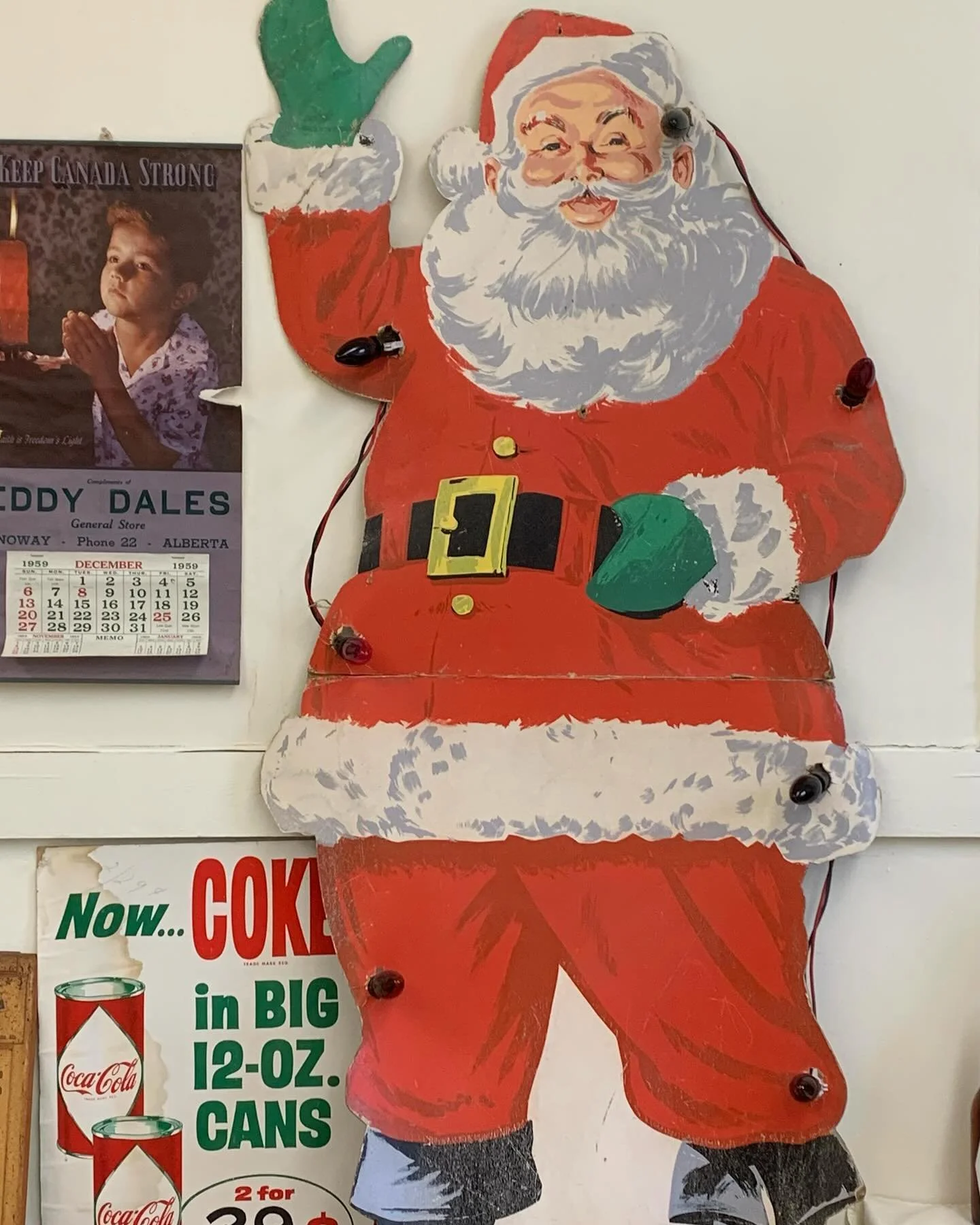 The Eddy Dale’s Santa is back for the holiday season! 🎅 Check out more of our Christmas displays in the Musuem today!