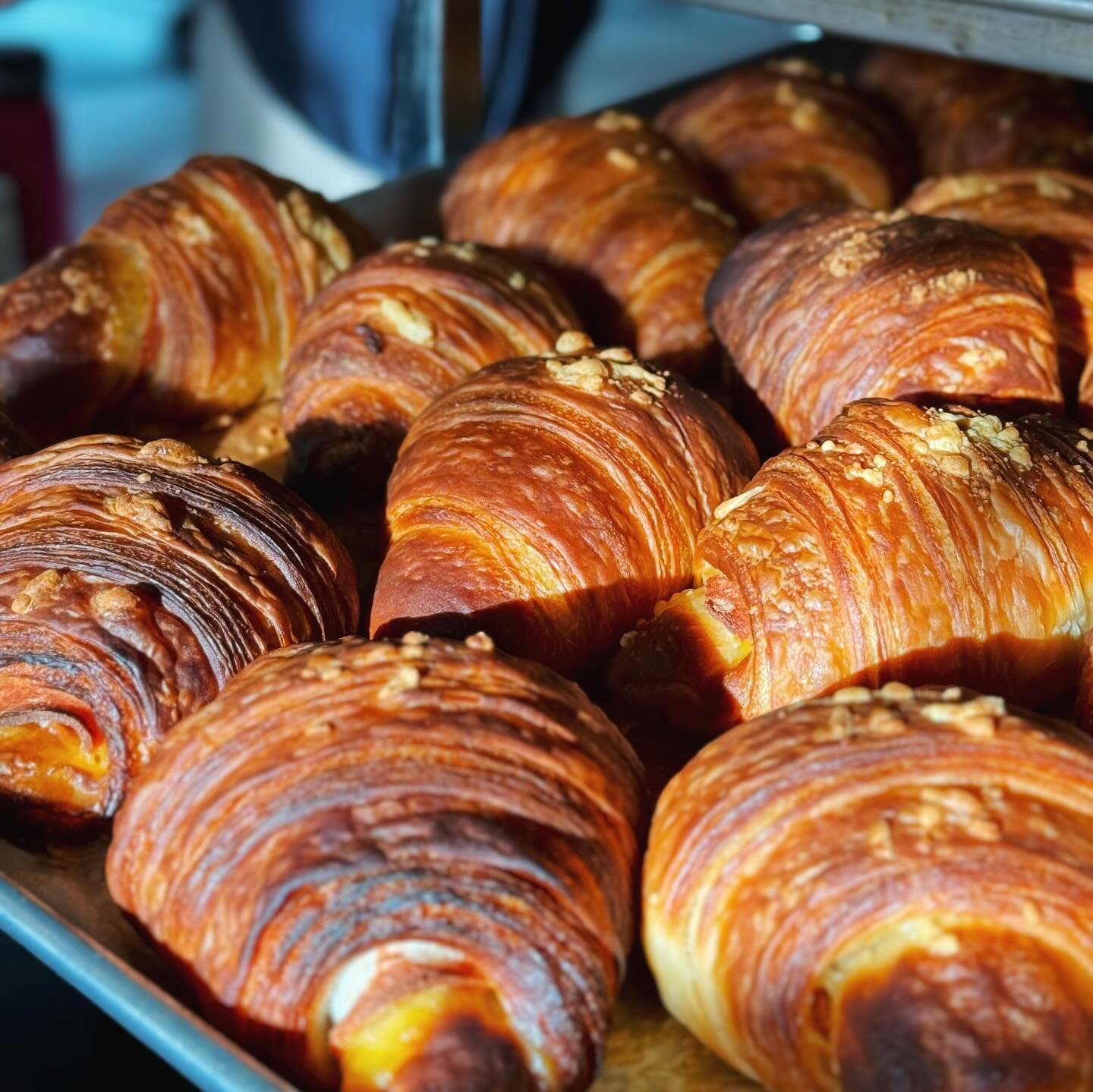 HAM AND CHEESE CROISSANTS 🧀🥐
What makes these pastries one of our favourite items and beloved bestseller is the perfect combination of their flaky, buttery layers, encasing a soft and cheesy center 😍 A staple on the Bel&eacute;n menu since our hum