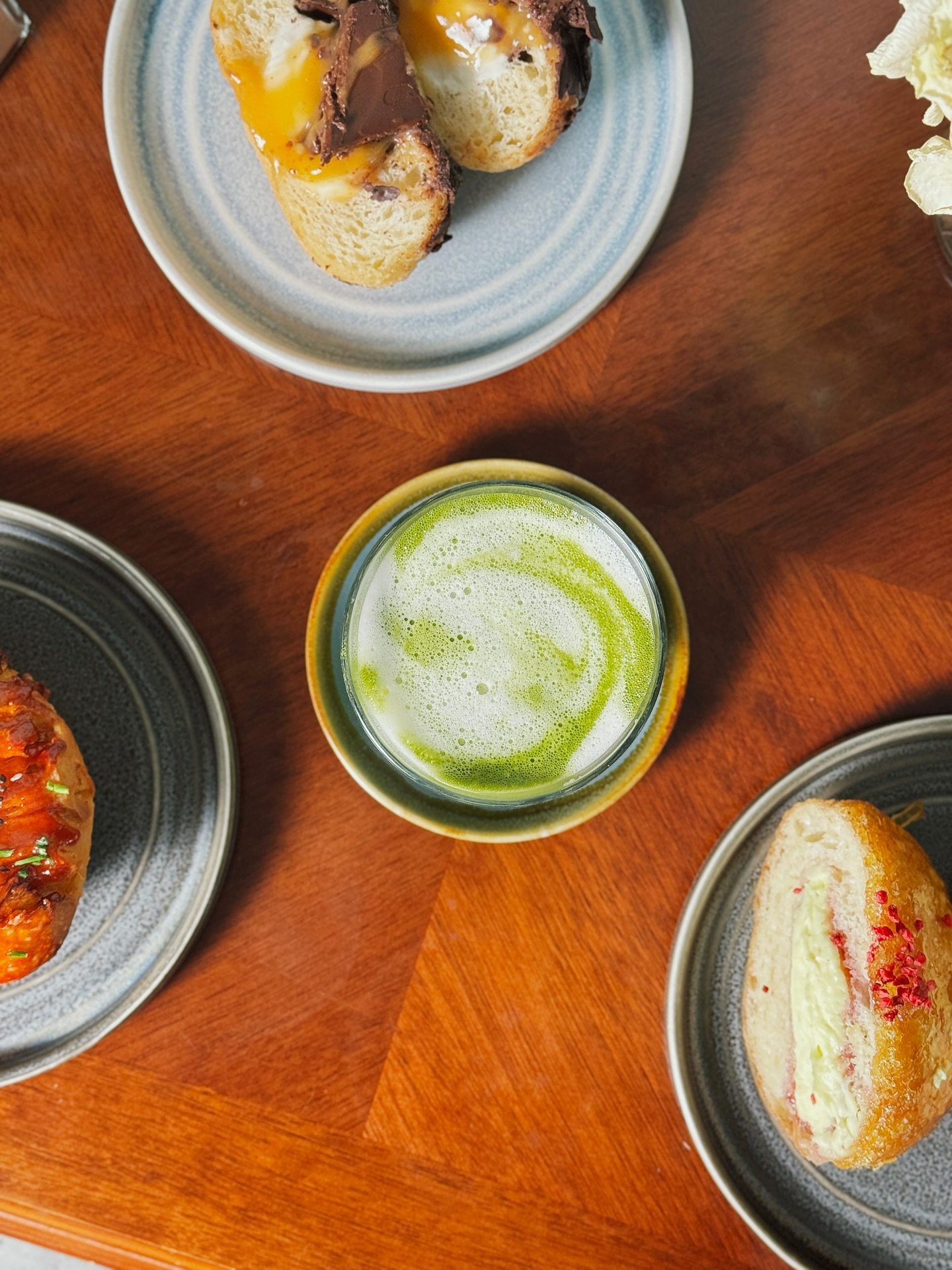 New Special Drinks Menu - Two new drinks to brighten your days 💛

🍋 Matcha Lemonade
Refreshing, zesty, and energising (without the crash!). Made with premium Japanese matcha and sparkling lemonade. Packed with antioxidants and L-theanine for calm, 