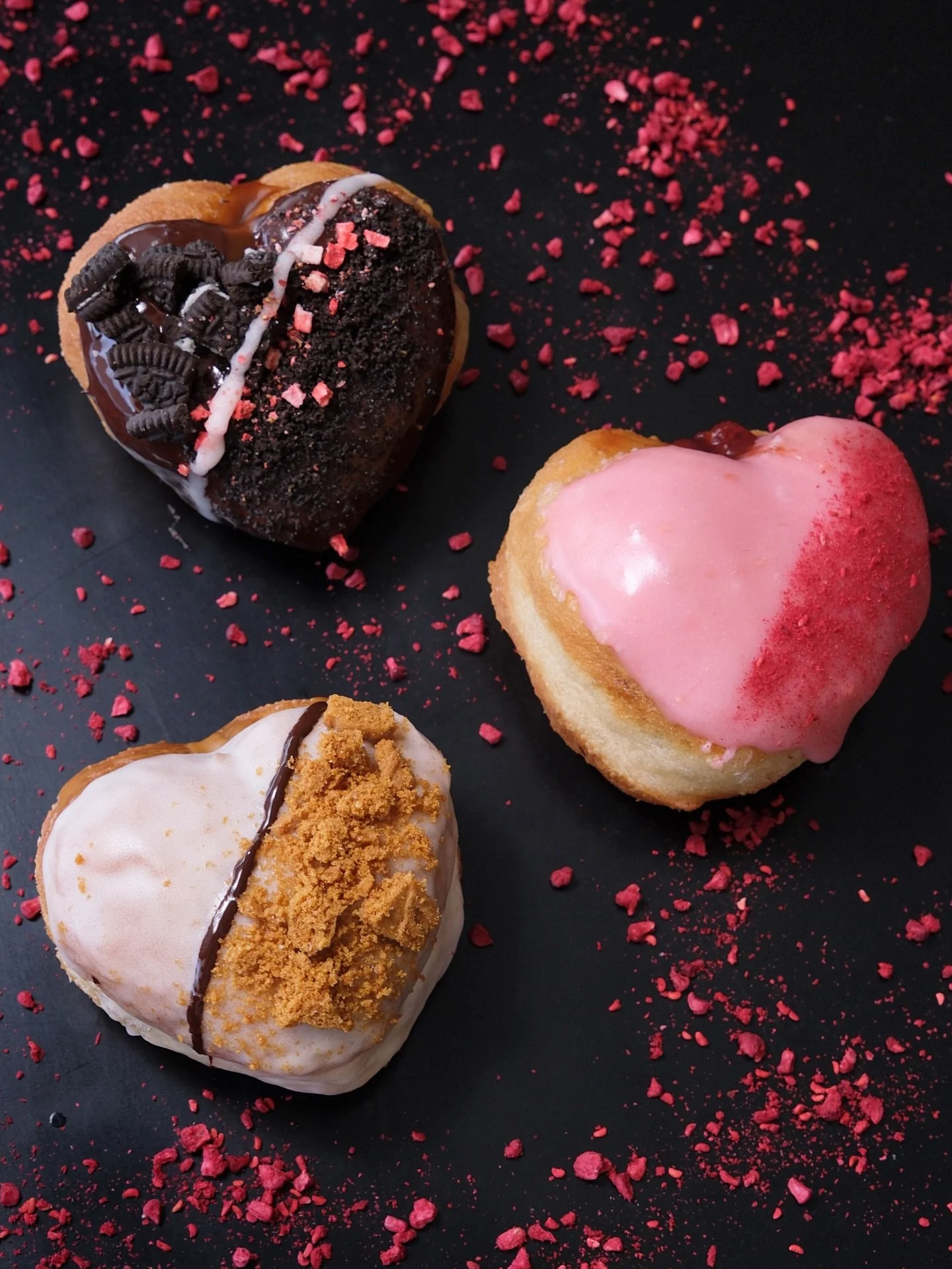 VALENTINE&rsquo;S DAY 💘
The perfect day to show some love and appreciation to those we love so much. We&rsquo;ve crafted a brand new donut menu with 8 different flavours to pick from, and all of them will be shaped into love hearts this Saturday!

W