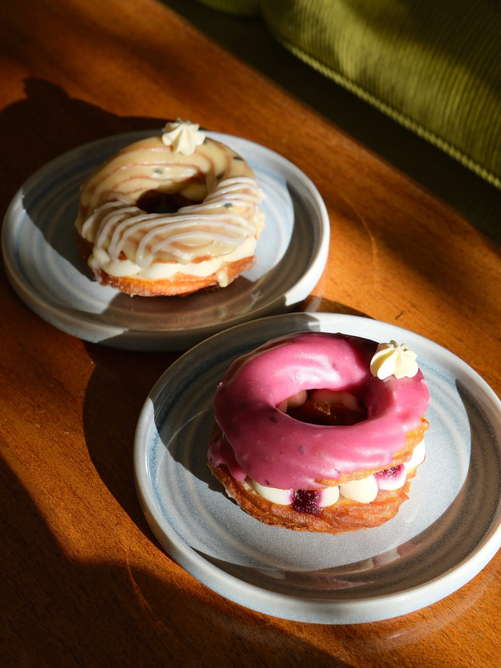 Our GLUTEN-FREE flavours this month! 

We put all our love into creating our gluten-free items to ensure we&rsquo;re providing our GF fam with something that&rsquo;s truly delicious 💖

This month we have:

🤎 Passionfruit Cr&egrave;me Donut
🤎 Boyse
