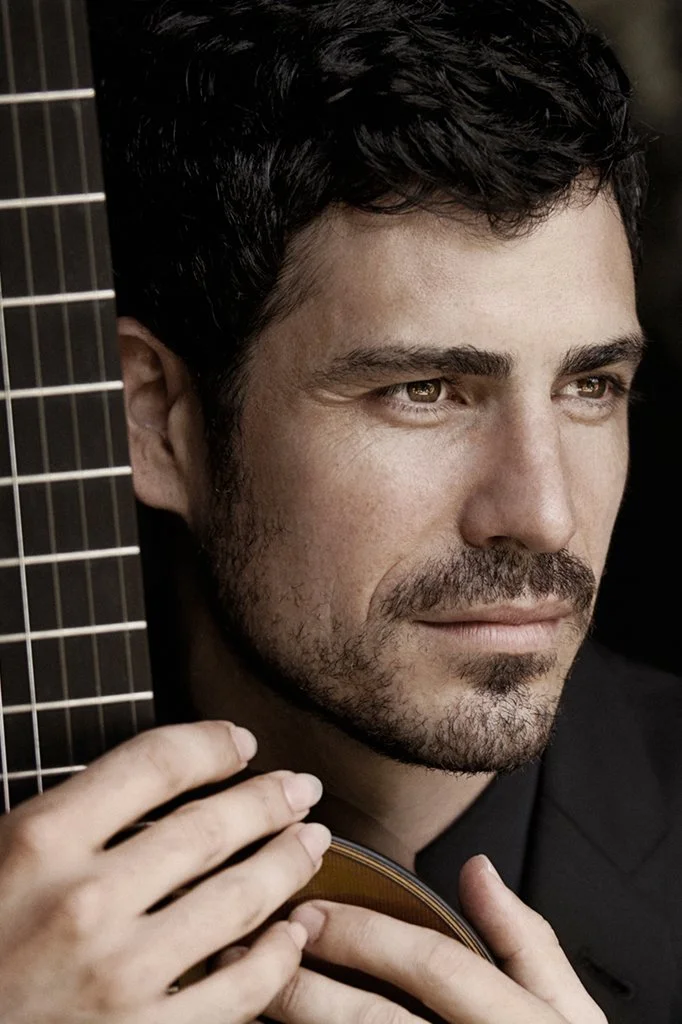 Pablo Sainz-Villegas, guitar