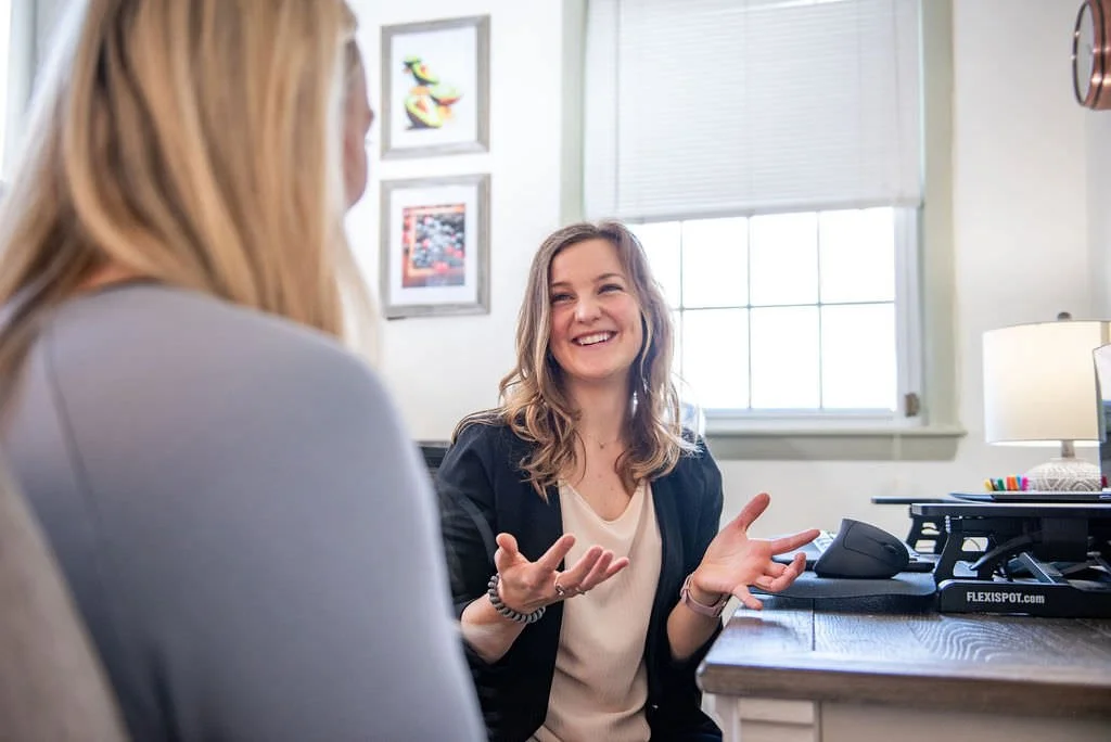 Briana Bruinooge is a Registered Dietitian Nutritionist who provides a 10% discount for her current clients for supplements from Fullscript.