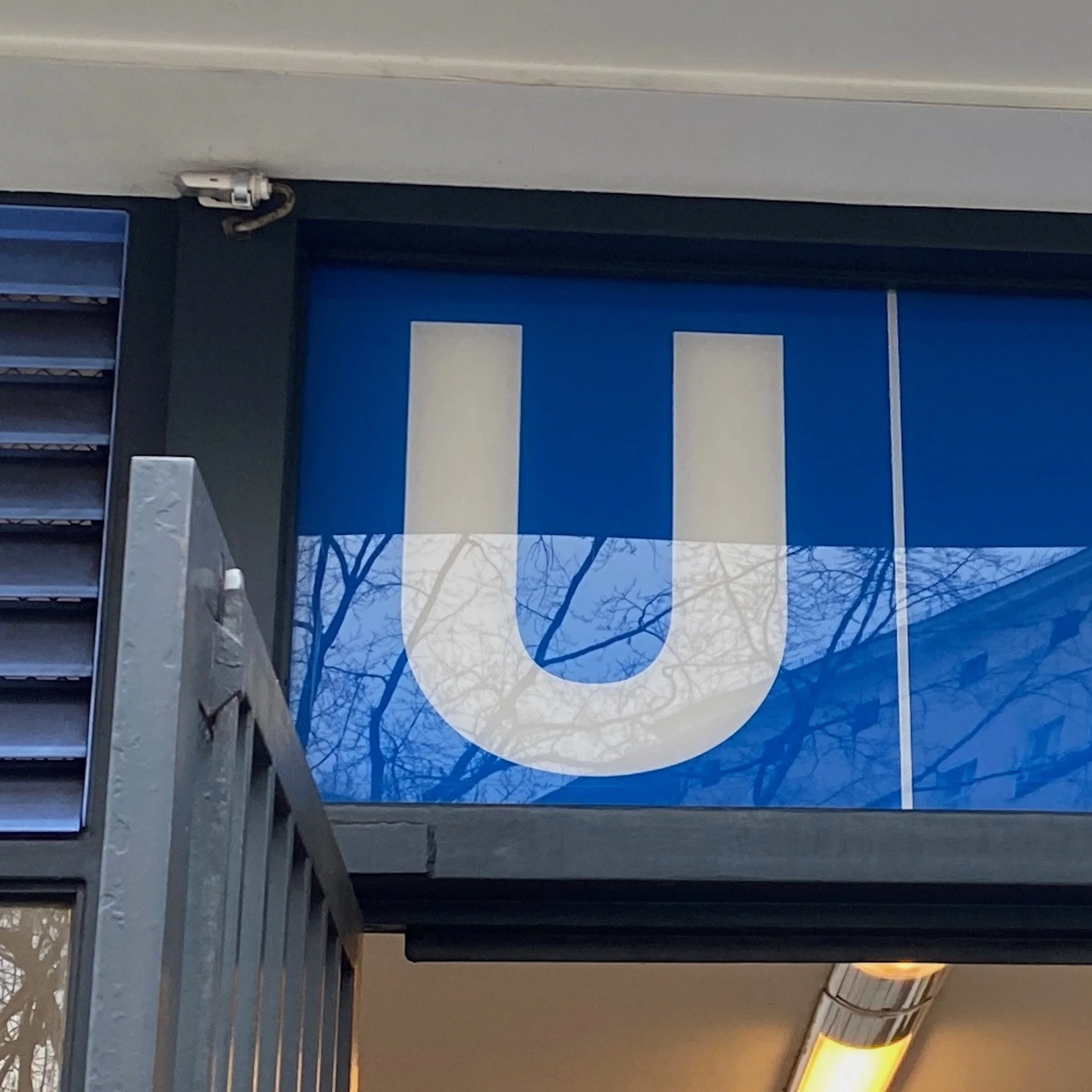 U