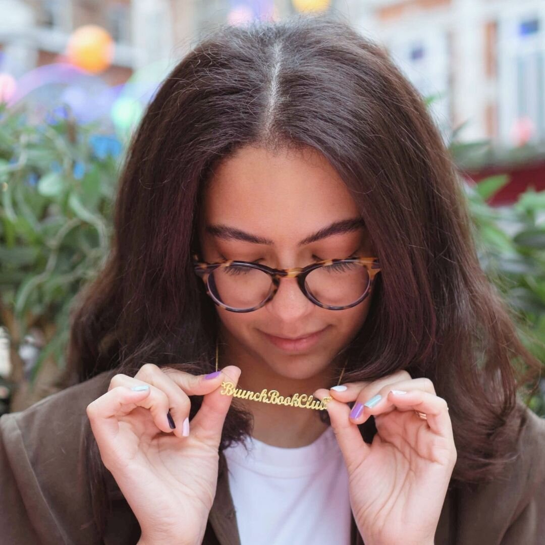 She's a Brunch Book Club girlie!
.
.
.
#brunchbookclub #brunchbookclubpod #merch #podcaster #podcast #london #brunchlover #booklover #bookclub #bookclubsofinstagram #bookstagram #necklace #bookish #podcasterthings