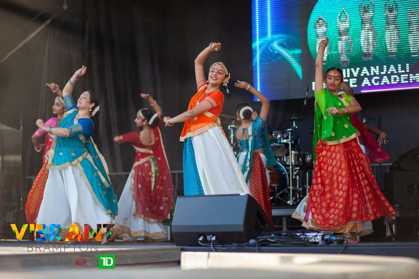 We had such an amazing time with Shivanjali Dance School on stage who performed a beautiful live performance for Vibrant Brampton, presented by @td_canada! Thank you to everyone who came out to see the show! 🎉🎉

Photography by: @boss_culture &amp; 