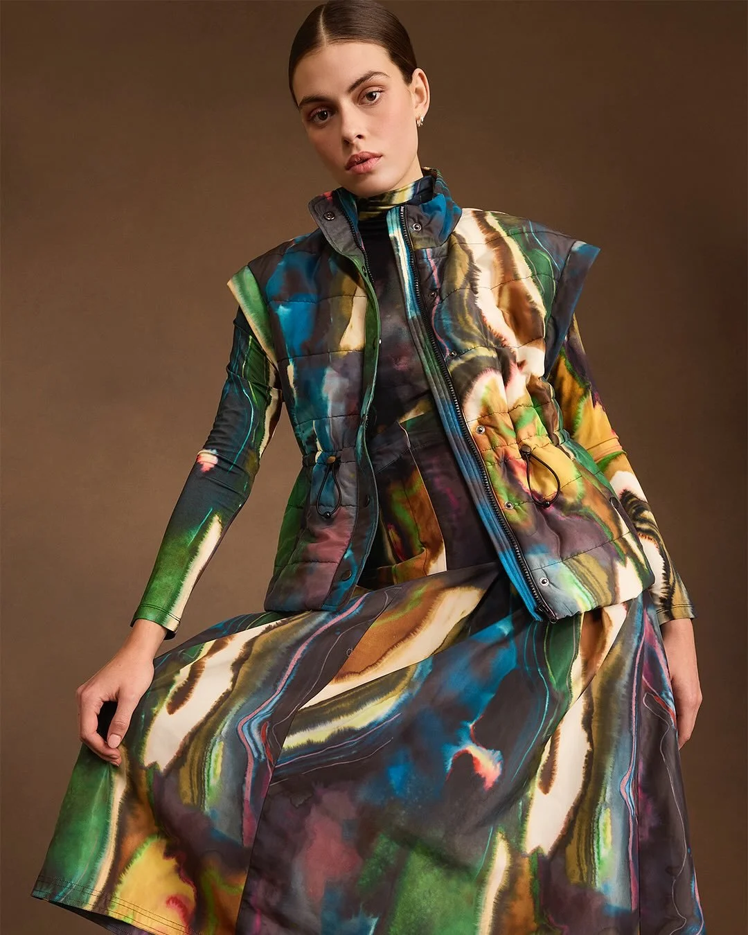 AD for the Marie Oliver Autumn 2025 Lookbook, shot last January in Brooklyn 

Photo: @katemoorephoto 
Models: @juunaud &amp; Judy Kinutha
HMU: @marymakeup 
Styling: @kristeningersoll 
Production: @colormekate.sykes 
Studio: @laobra.studios